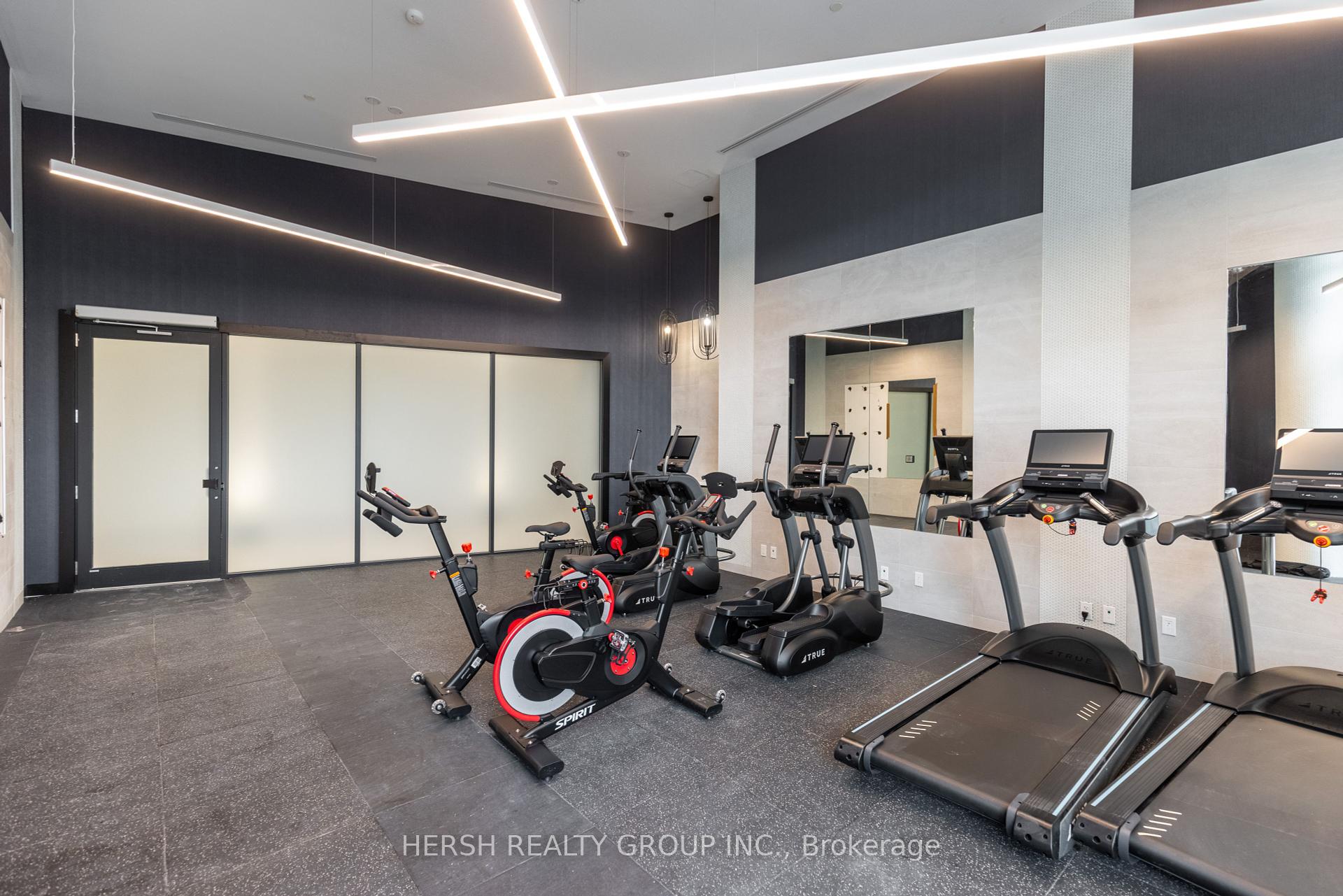 2 Bedrooms Condo at 160 Kingsway,  Toronto For sale