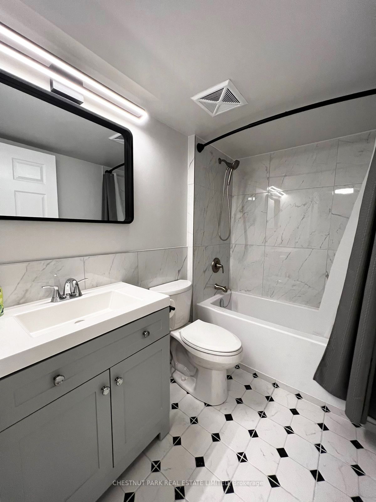 43 Eglinton Avenue E #909, Toronto C03 Yonge-Eglinton