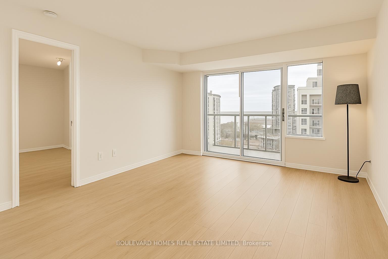2 Bedrooms Condo at 25 Kingsbridge Garden,  Mississauga For sale