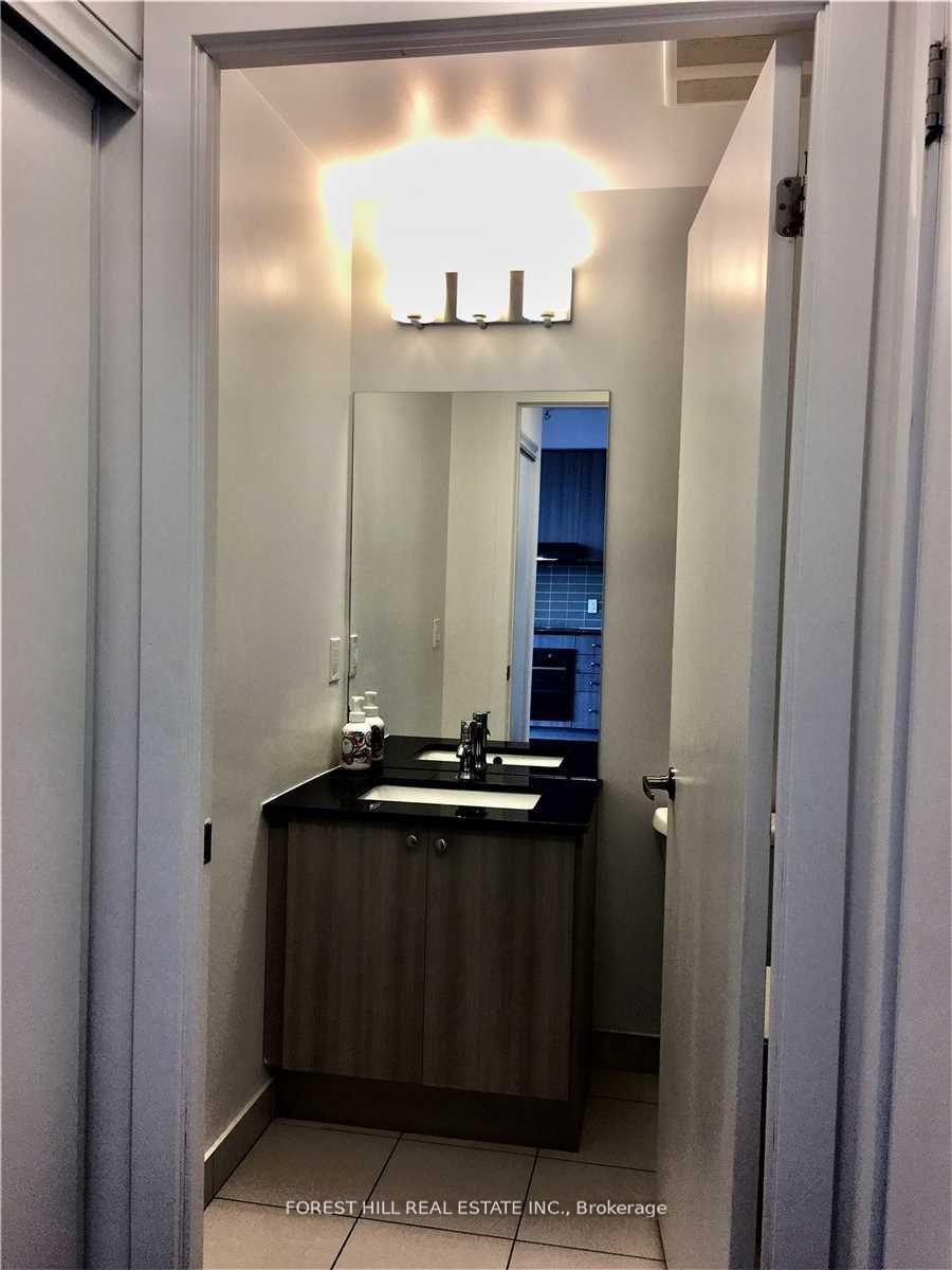 2 Bedrooms Condo at 7 Kenaston, Toronto For sale