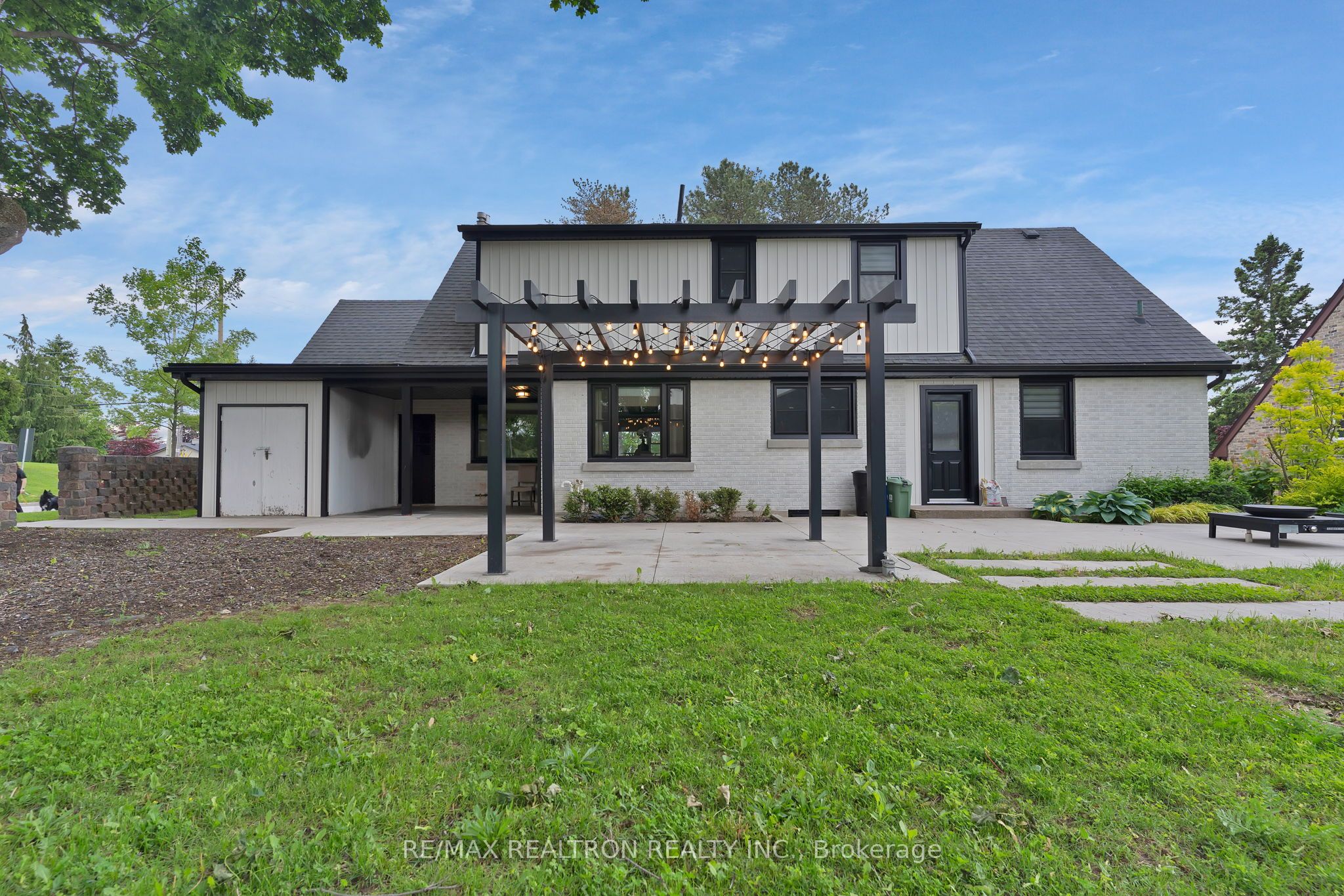 891 Riverside Drive