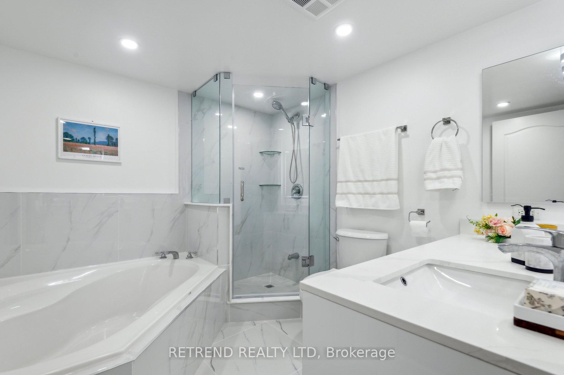 4 Bedrooms Condo at 880 Grandview,  Toronto For sale