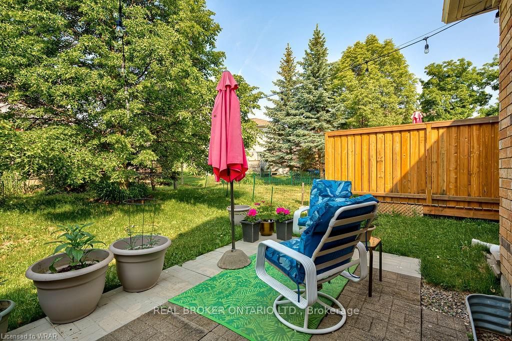 555 Mariner Drive