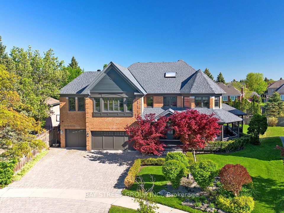 25 Brookshill Crescent