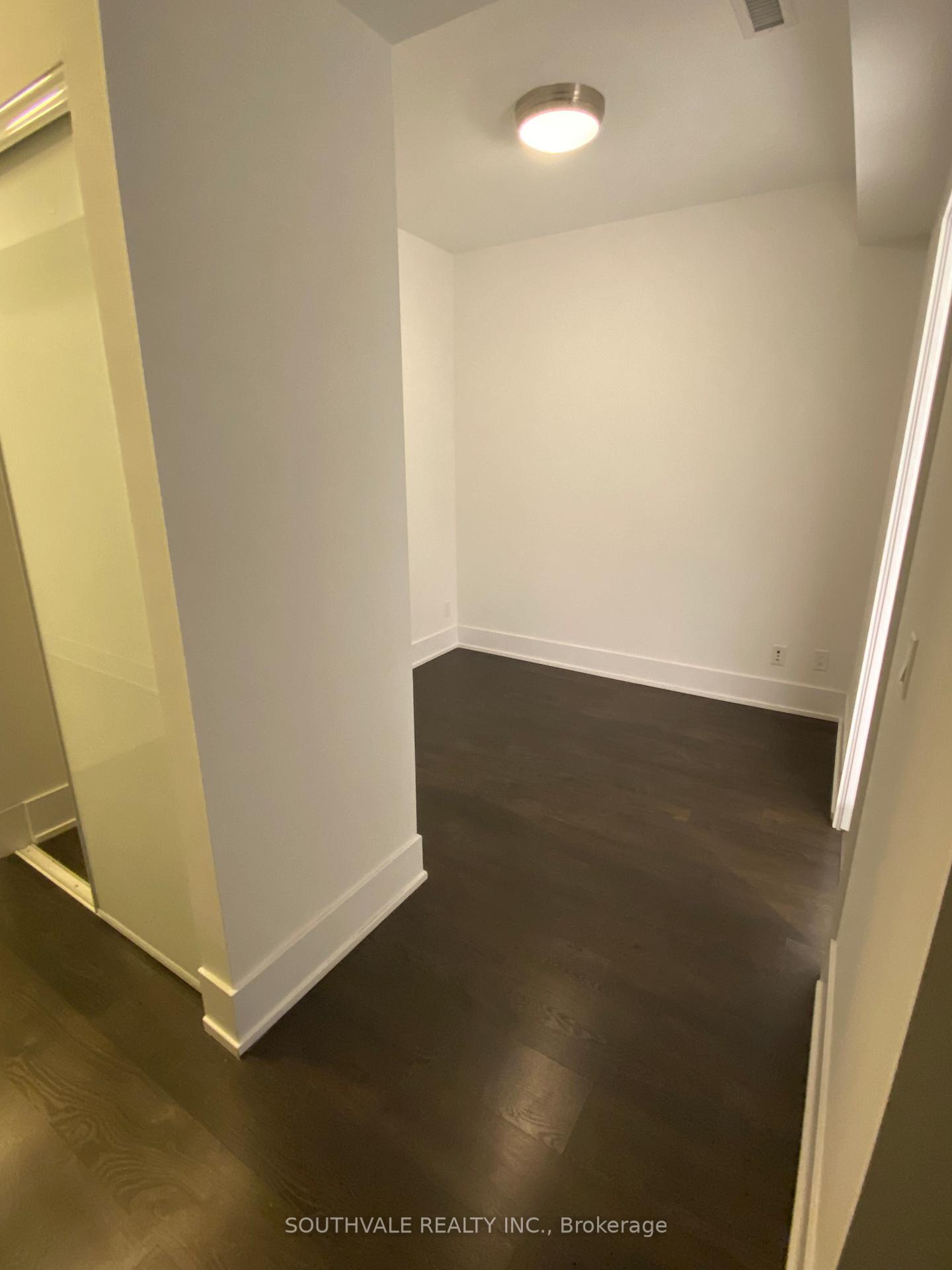 2 Bedrooms Condo at 55 Merchants’ Wharf,  Toronto For sale