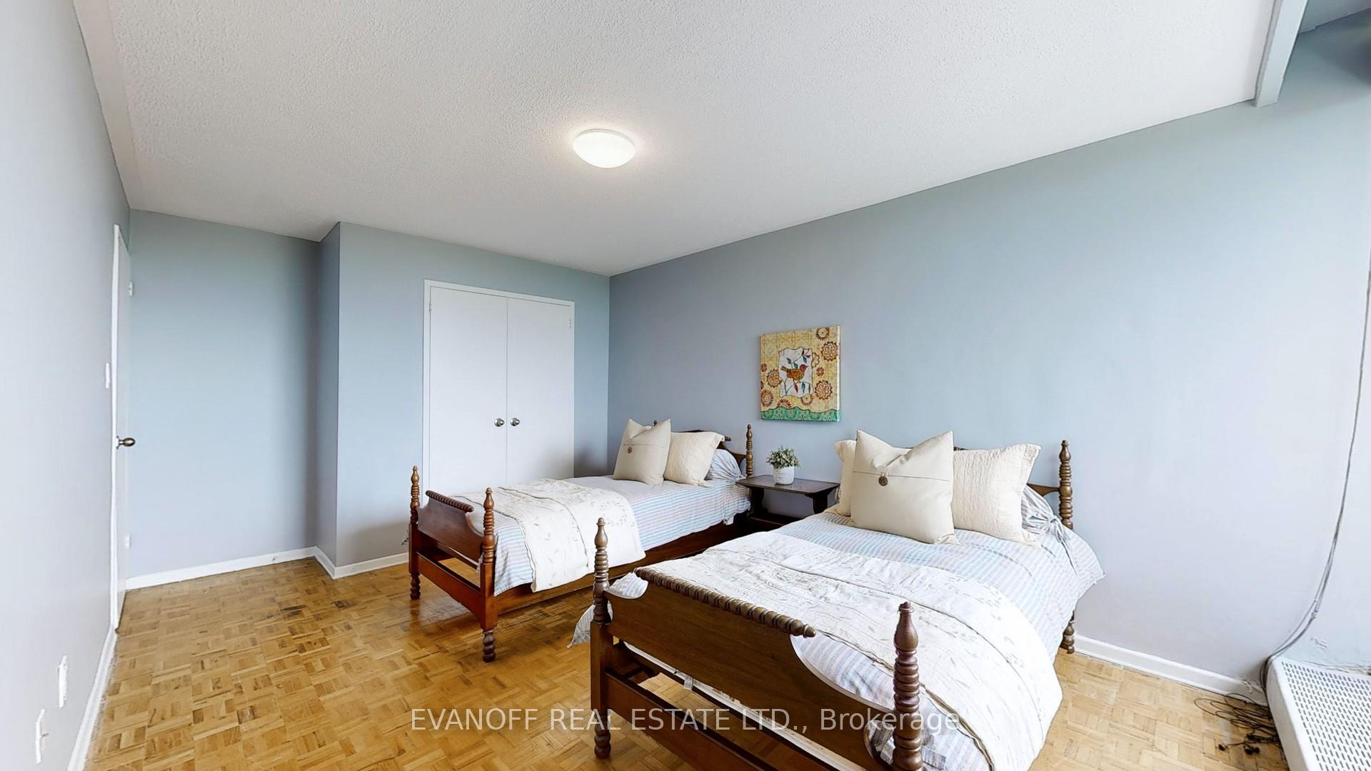 3 Bedrooms Condo at 3311 Kingston, Toronto For sale