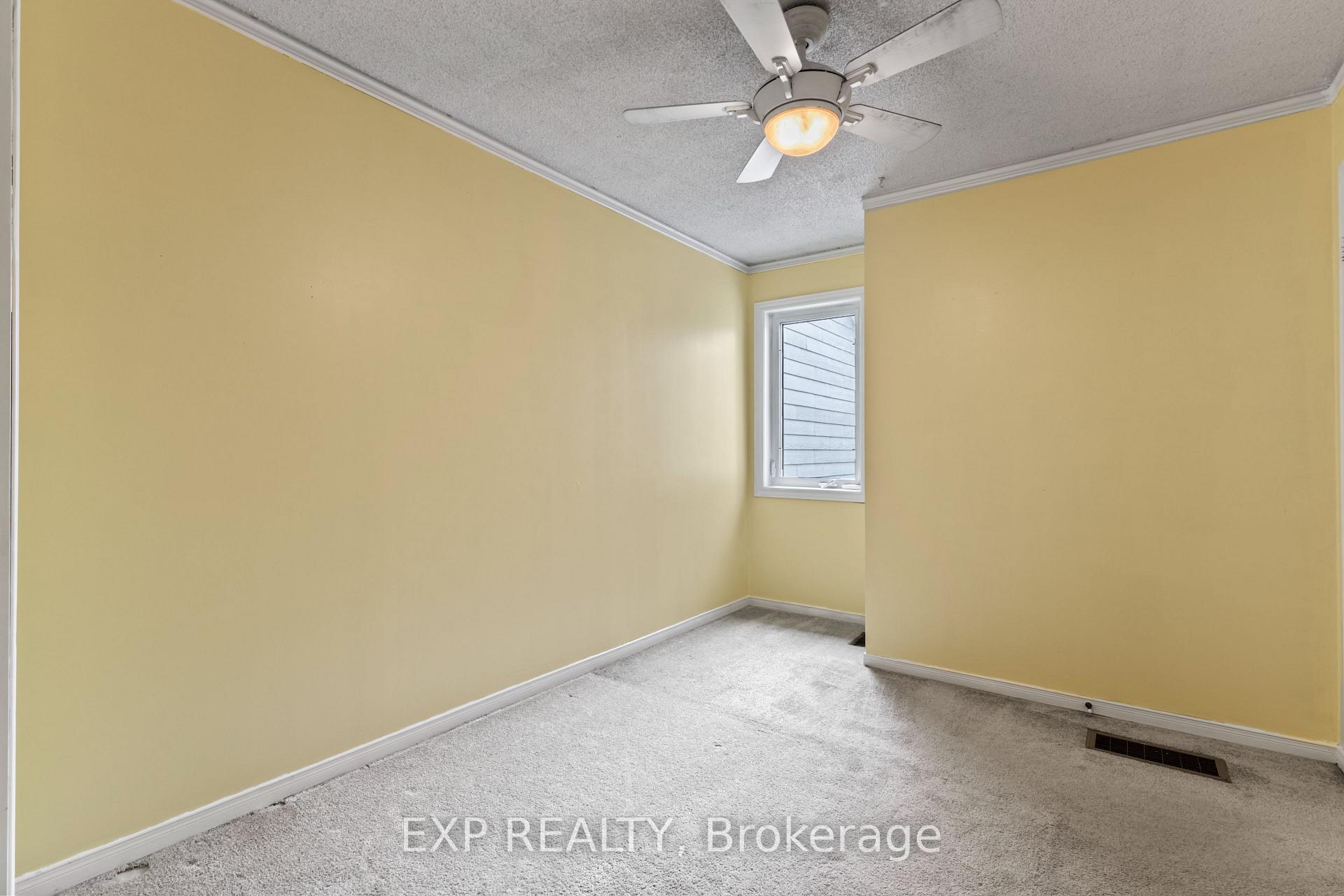 3 Bedrooms Condo at 2205 South Millway,  Mississauga For sale