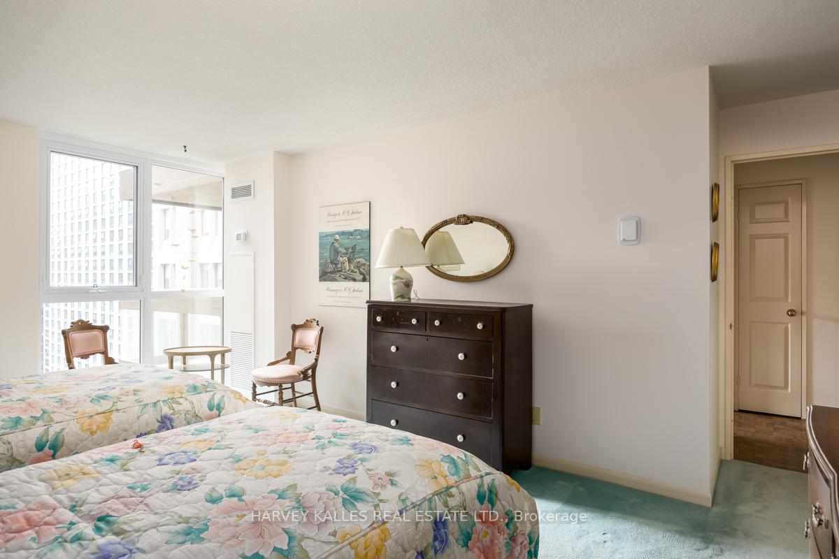 278 Bloor Street E 1501