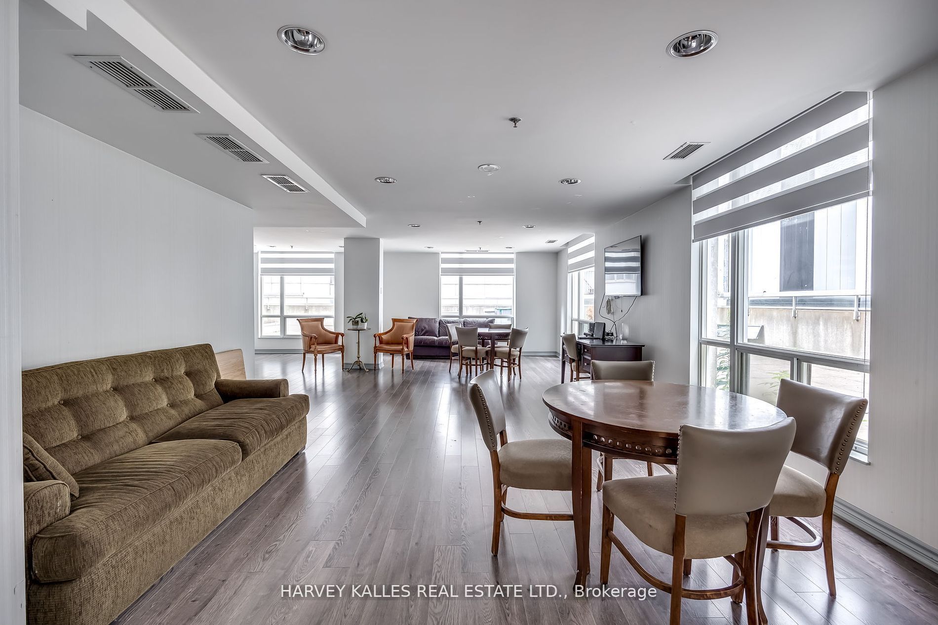 43 Eglinton Avenue E 1201