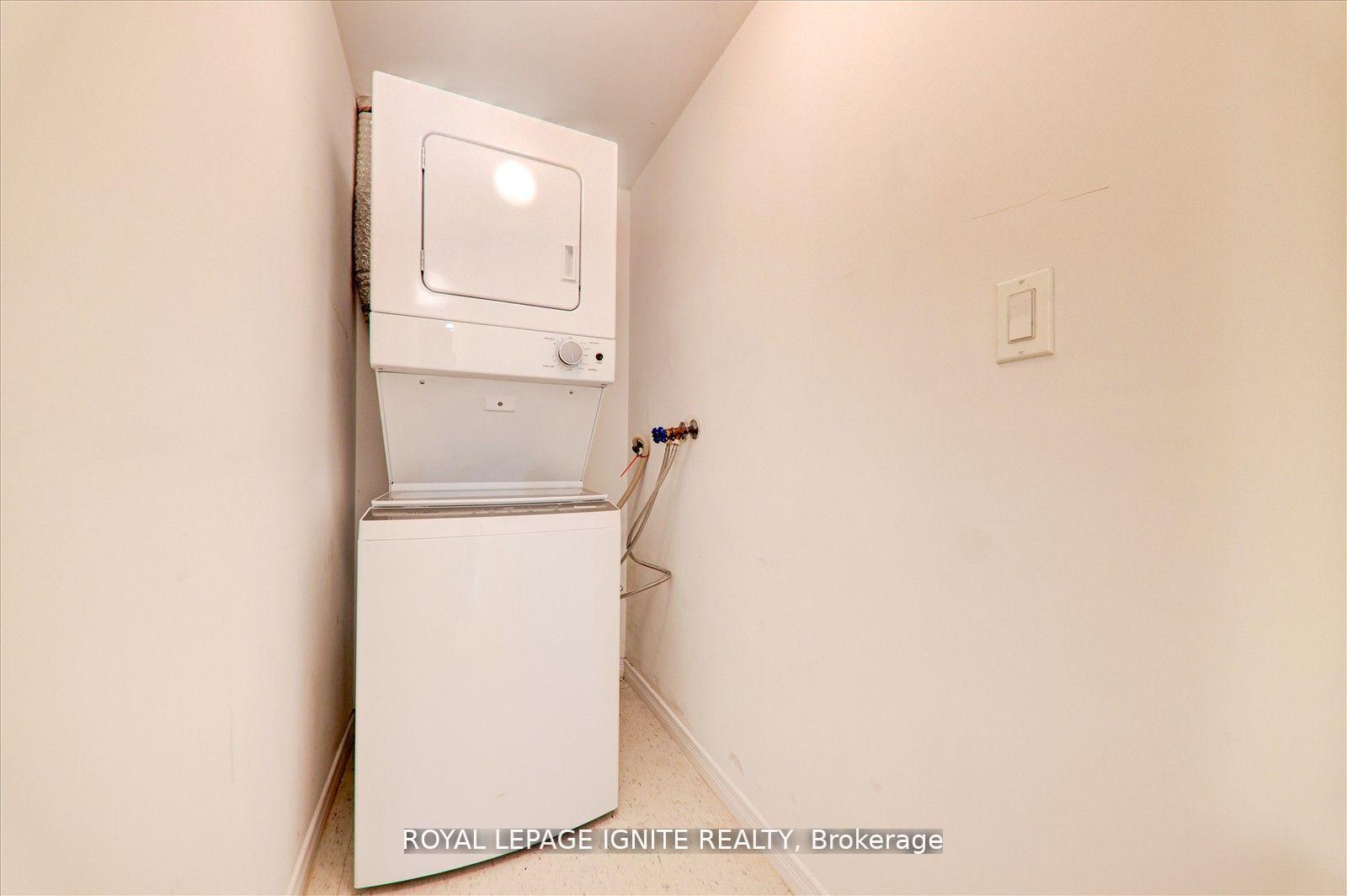 2 Bedrooms Condo at 3650 Kingston, Toronto For sale