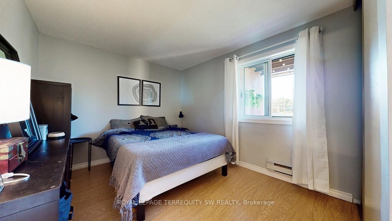 2 Bedrooms Condo at 3835 Lake Shore, Toronto For sale