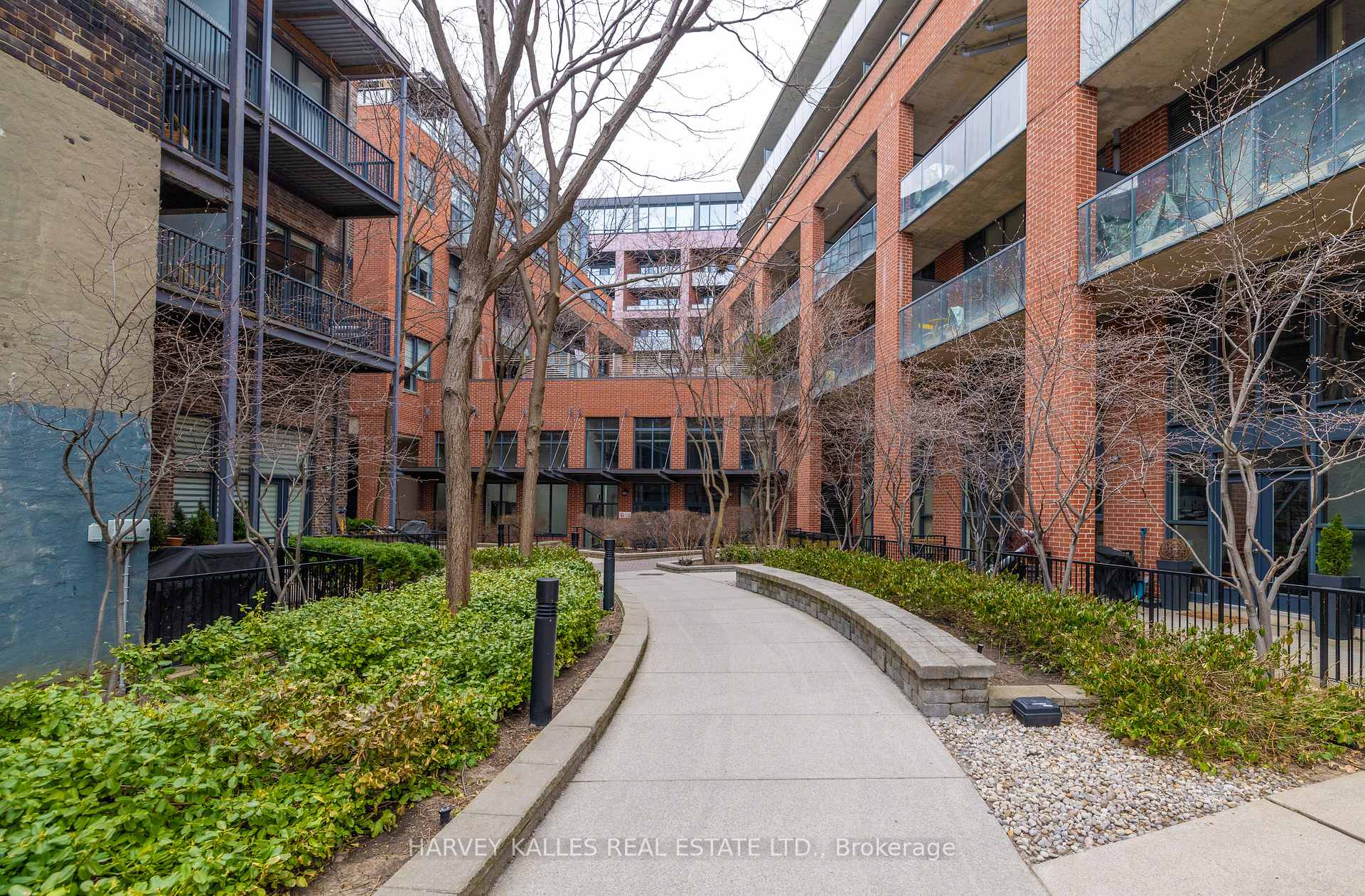 2 Bedrooms Condo at 363 Sorauren, Toronto For sale