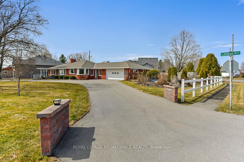 26 Lakeview Drive, South Dundas, ON K0E 1K0