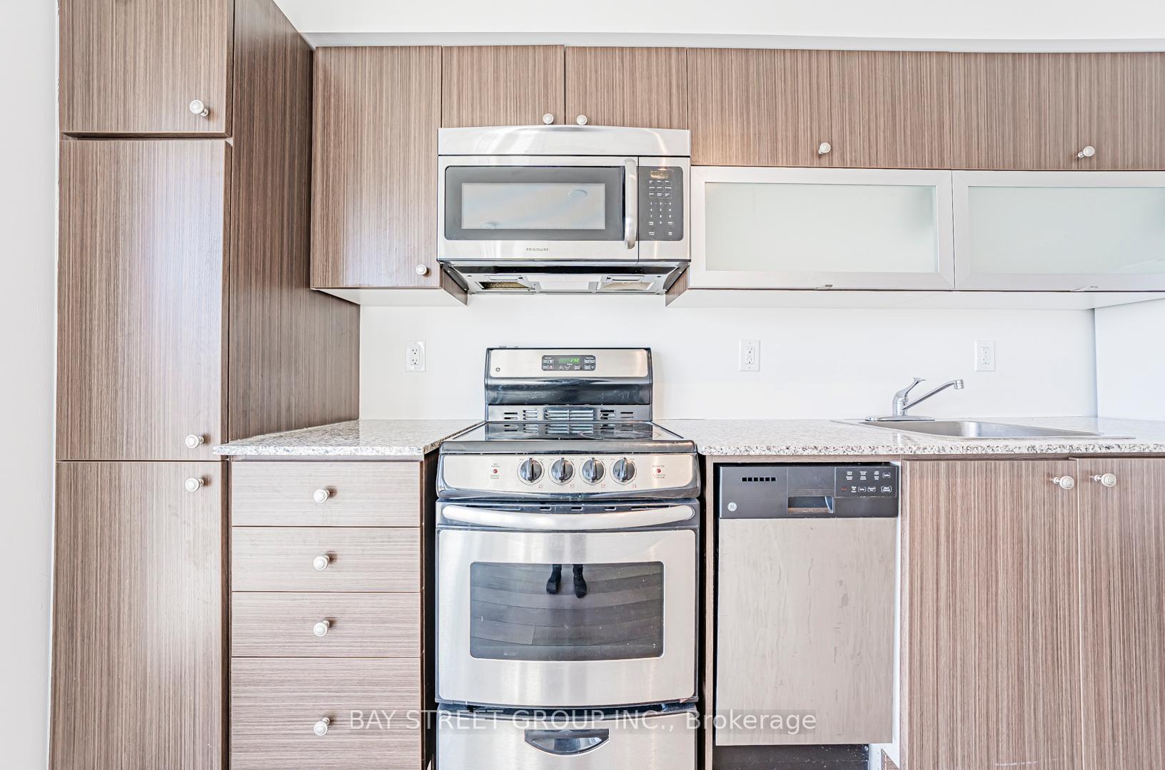 1 Bedroom Condo at 275 Yorkland, Toronto For sale