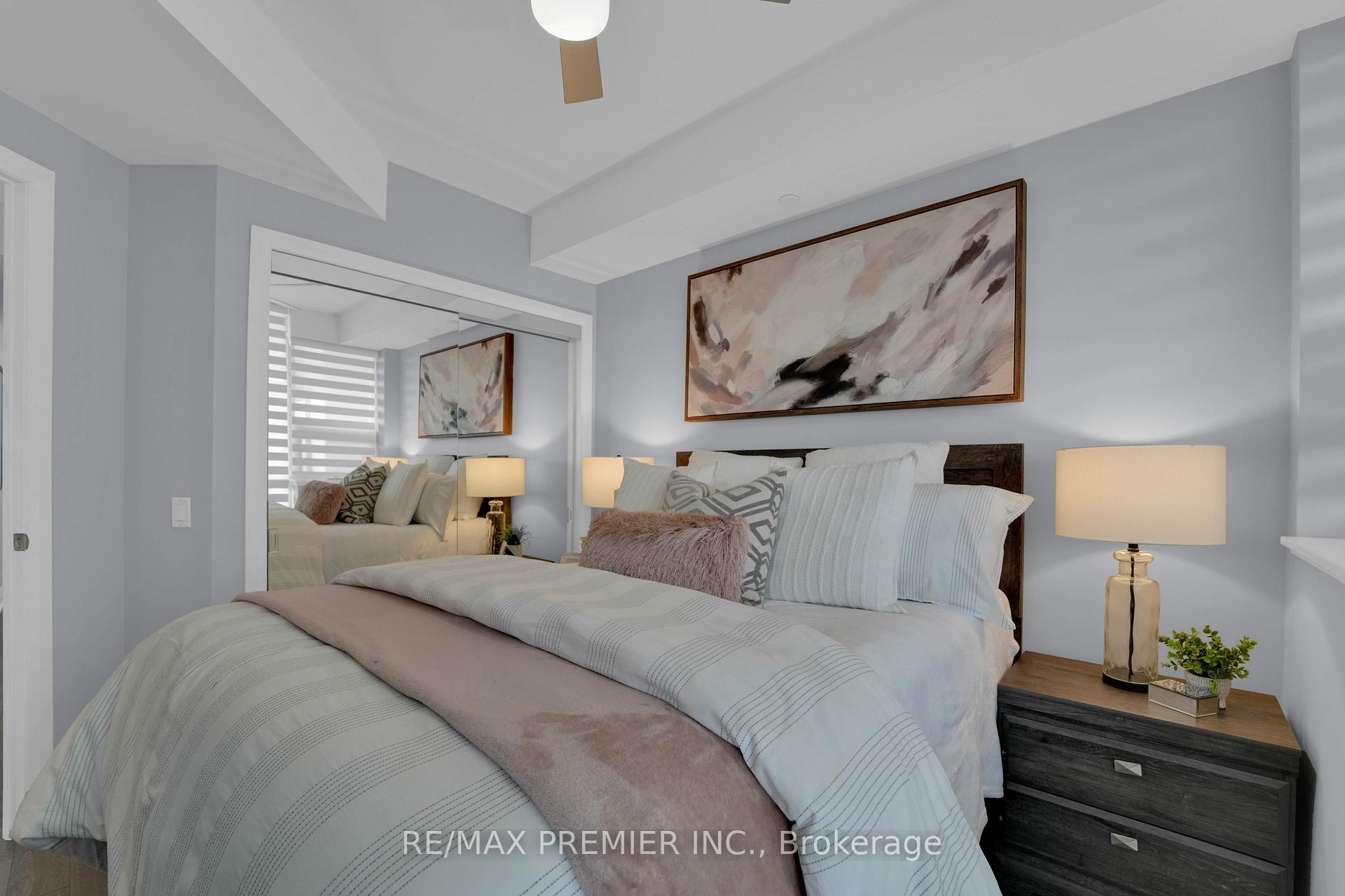 2 Bedrooms Condo at 4800 Highway 7,  Vaughan For sale