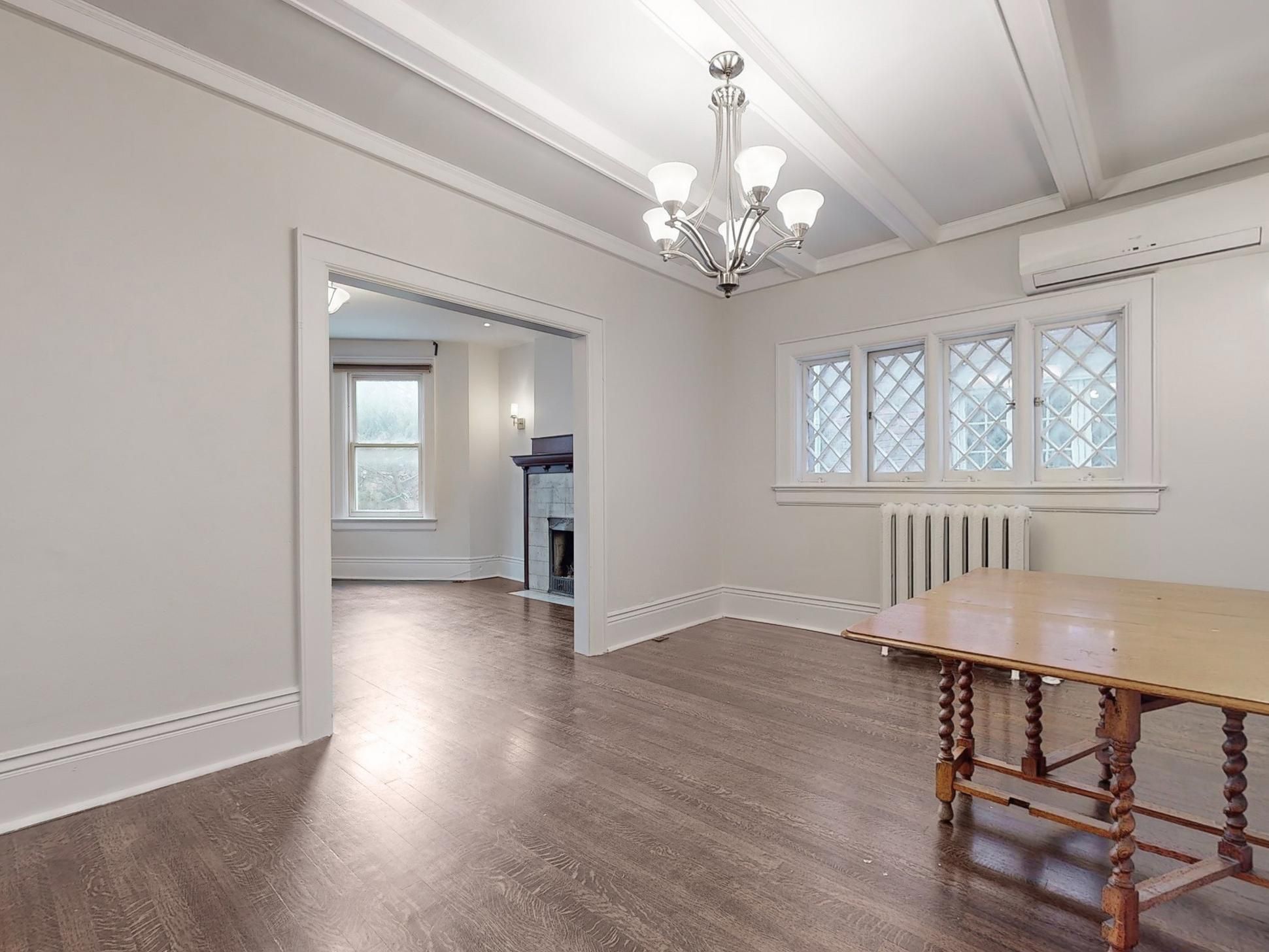 196 Glen Road S 1