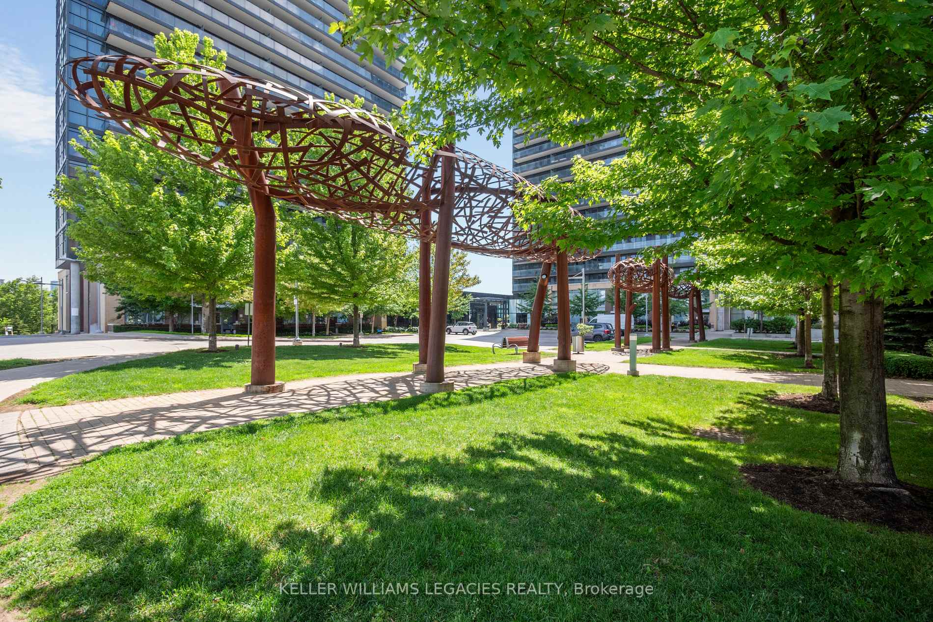2 Bedrooms Condo at 29 Singer, Toronto For sale