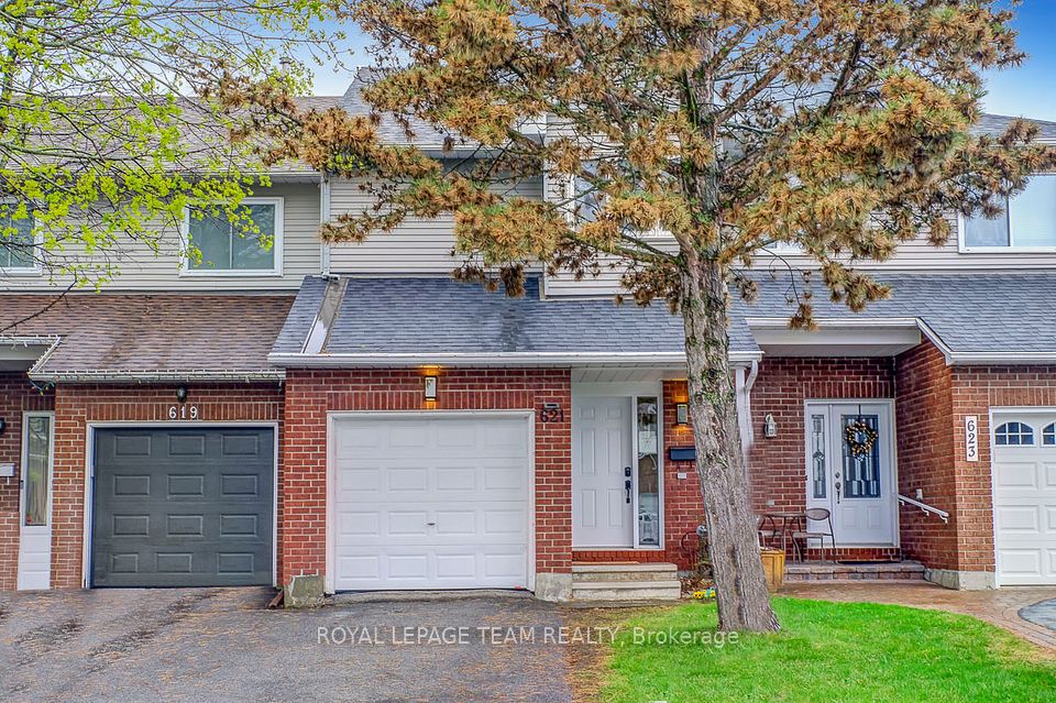621 Deancourt