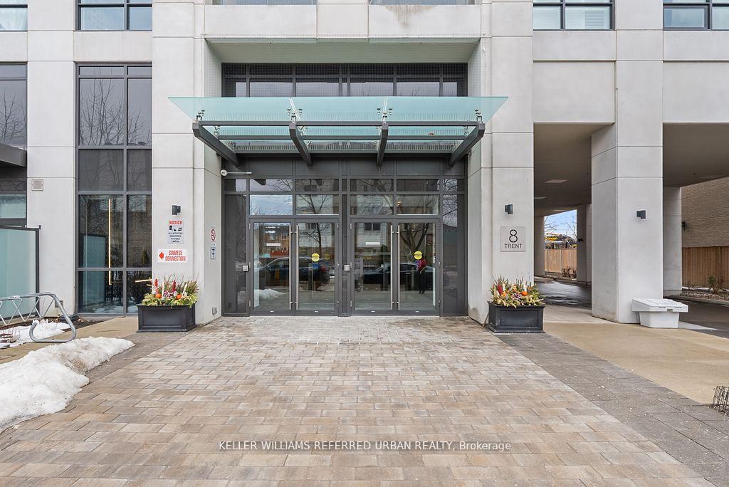 2 Bedrooms Condo at 8 Trent, Toronto For sale