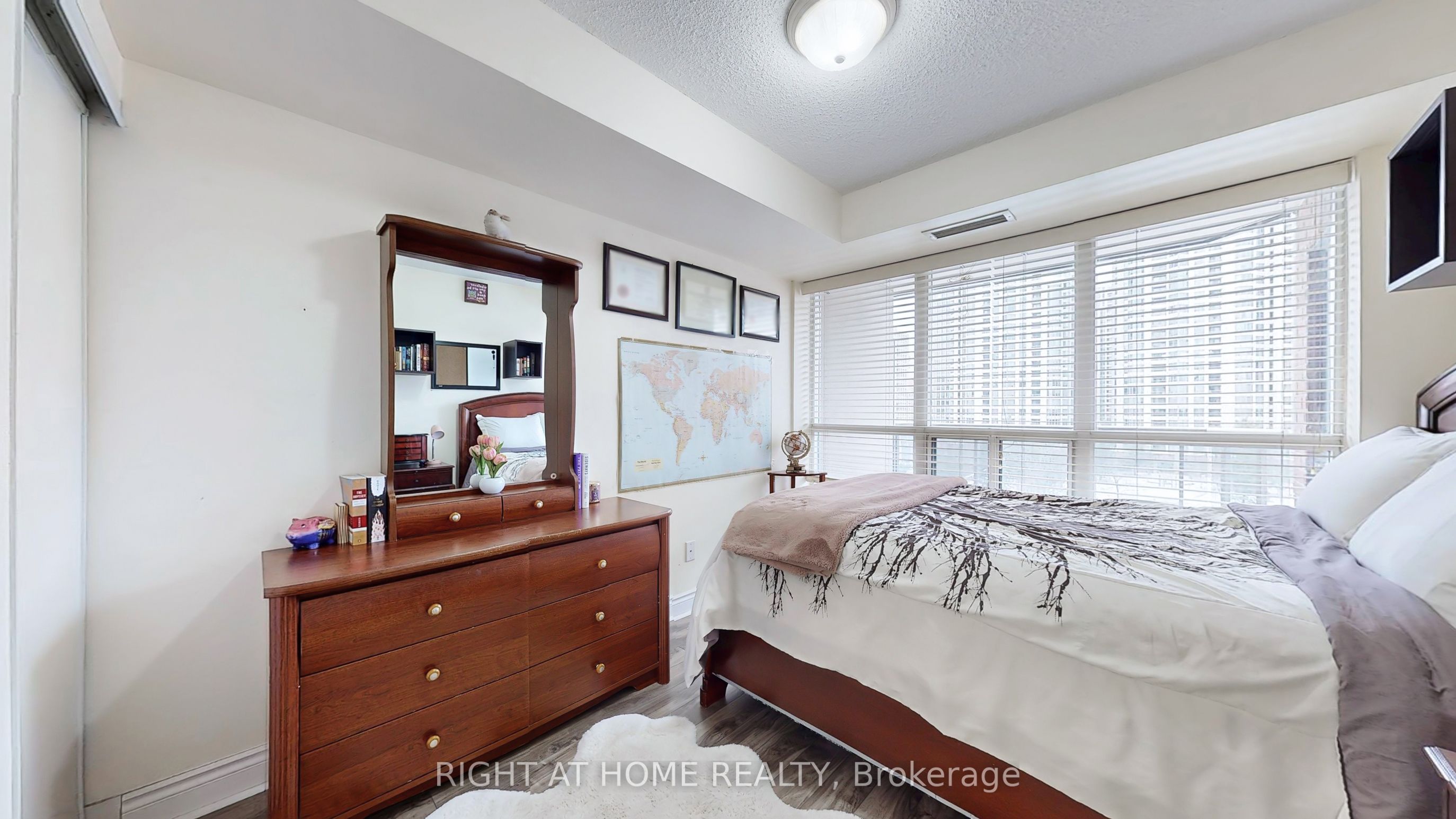 8 Mckee Avenue, #901