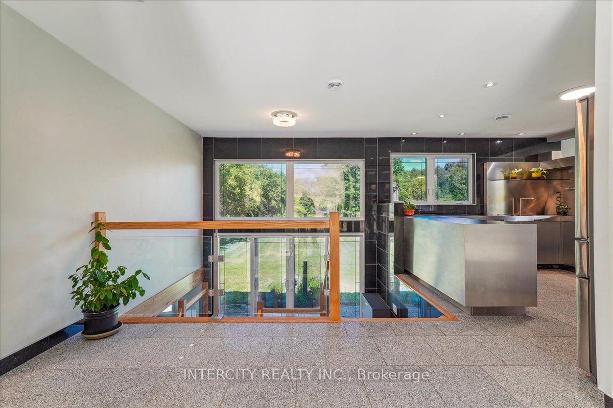 3505 Cochrane Street