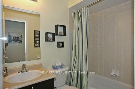 88 Carr Street, #19
