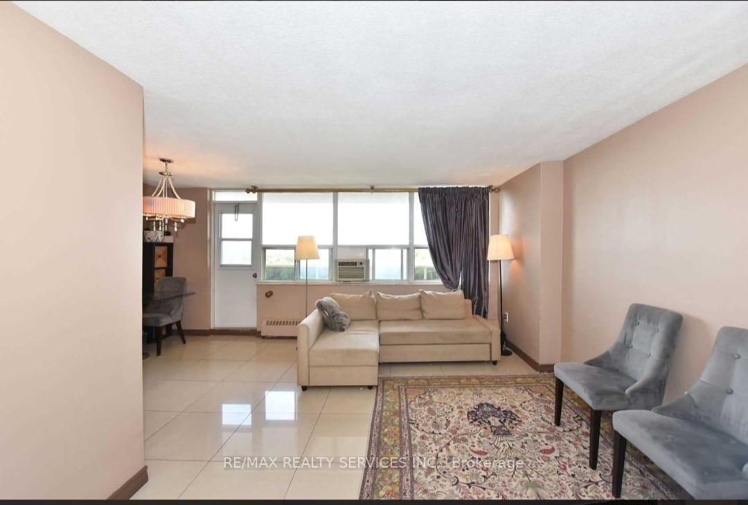 2 Bedrooms Condo at 270 PALMDALE,  Toronto For sale