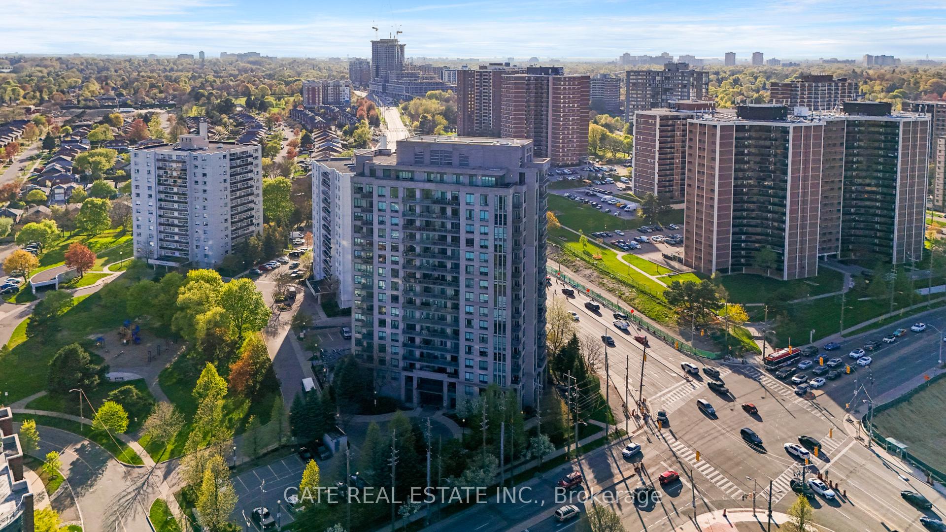 2 Bedrooms Condo at 38 Fontenay, Toronto For sale