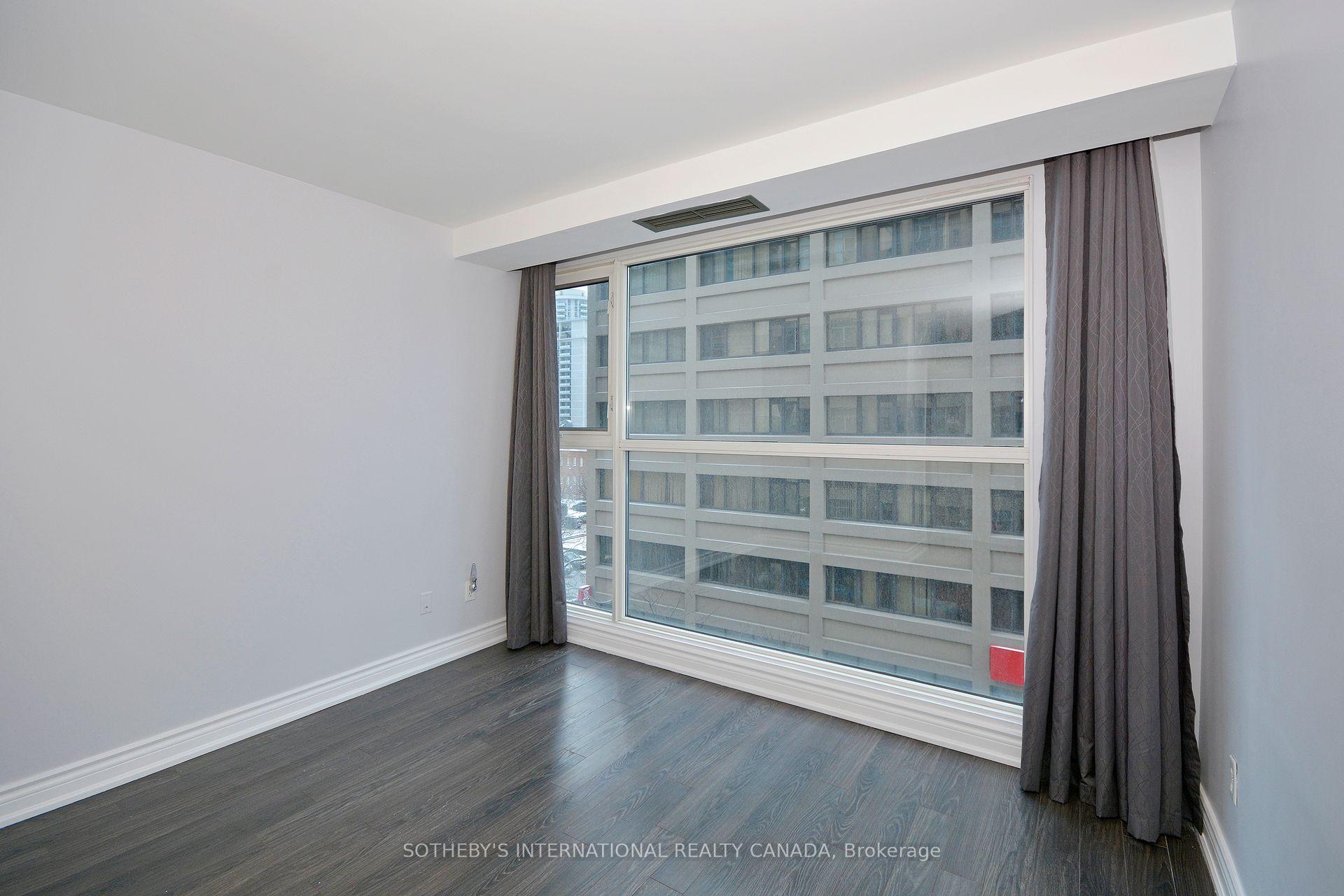 1 Bedroom Condo at 8 Wellesley, Toronto For sale
