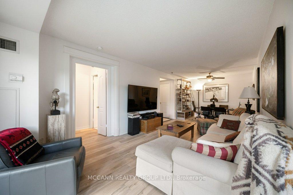 2 Bedrooms Condo at 18 William Carson, Toronto For sale