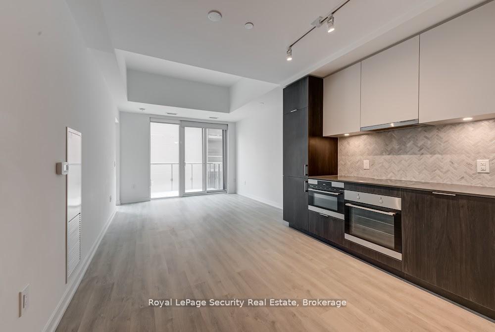 1 Bedroom Condo at 158 Front, Toronto For sale