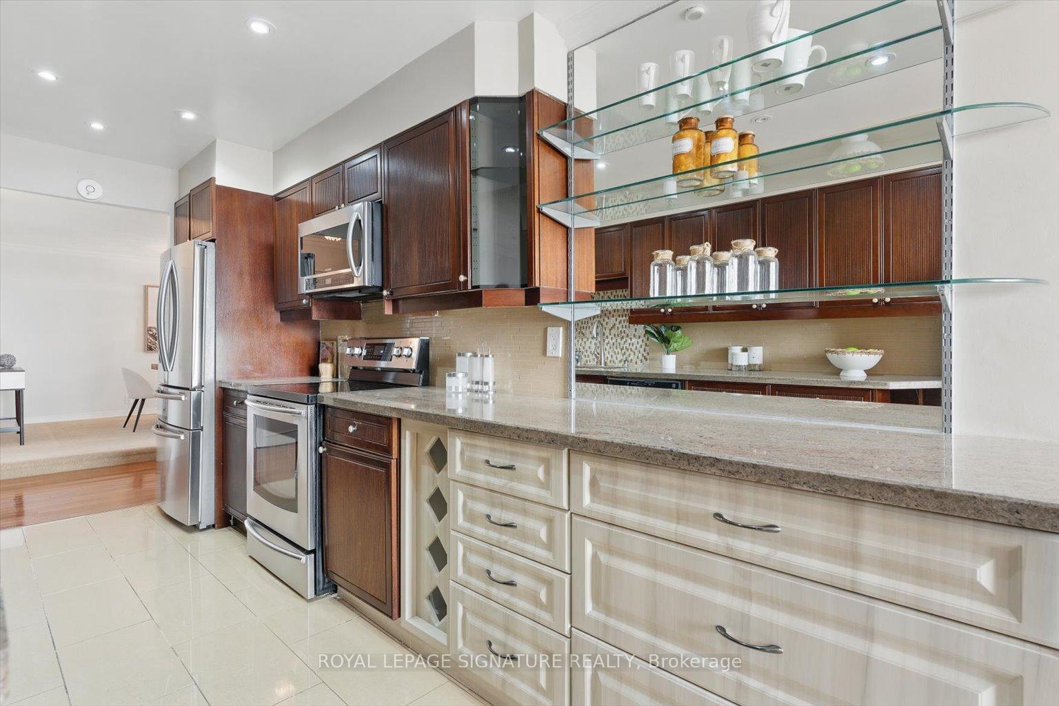 3 Bedrooms Condo at 65 Huntingdale,  Toronto For sale