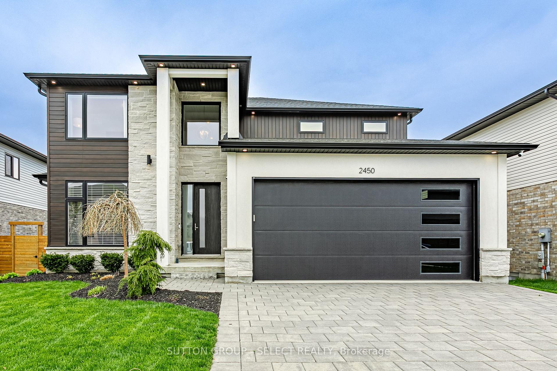 2450 BRAYFORD Crescent