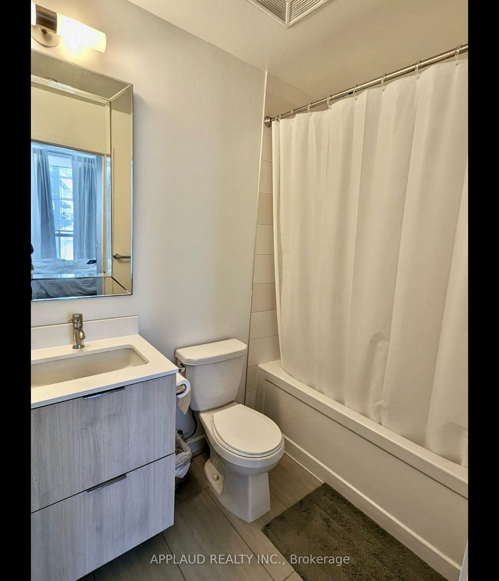 2 Bedrooms Condo at 50 Forest Manor, Toronto For sale