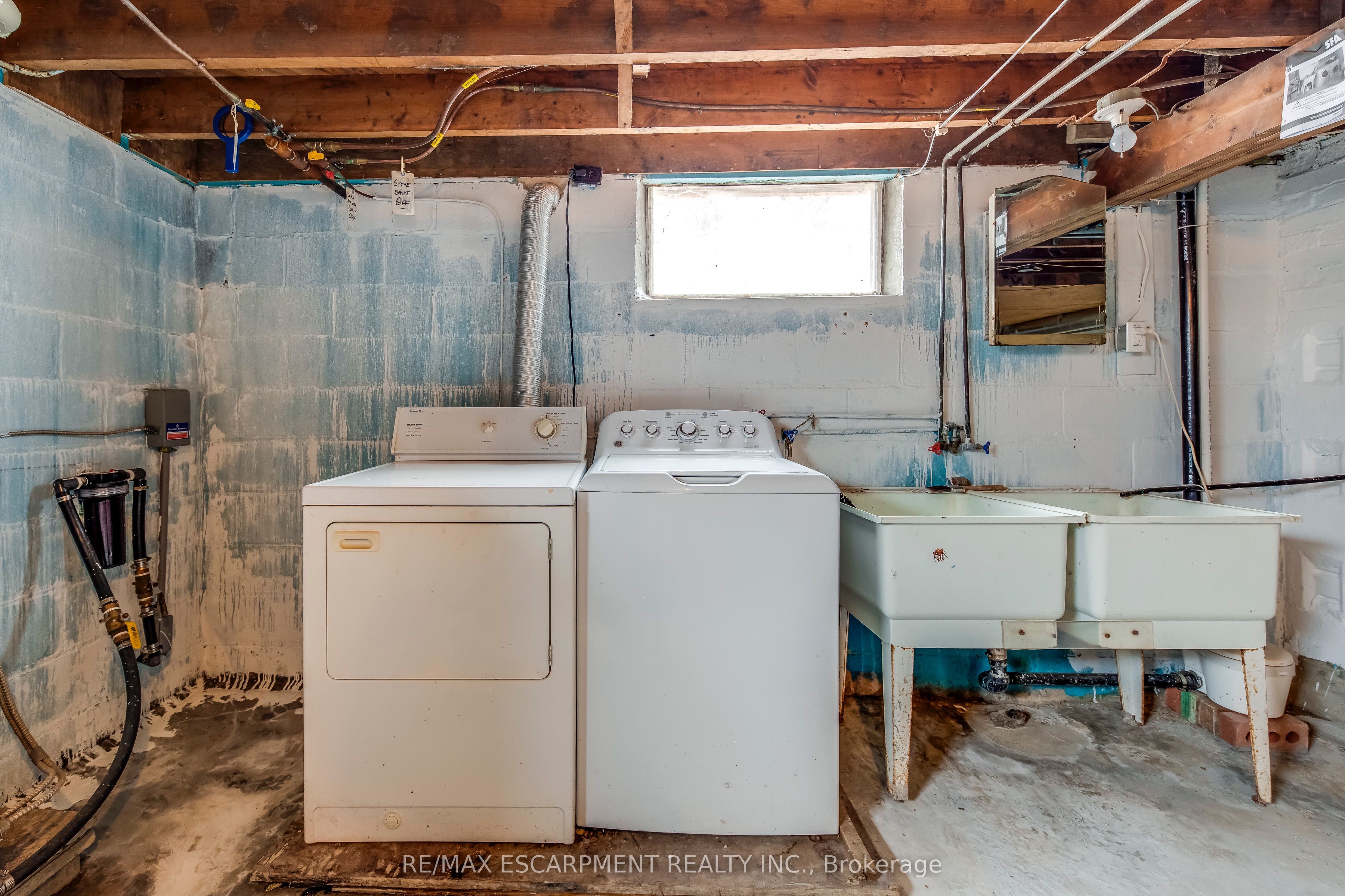 8110 Chippewa Road, Hamilton, ON L0R 1W0