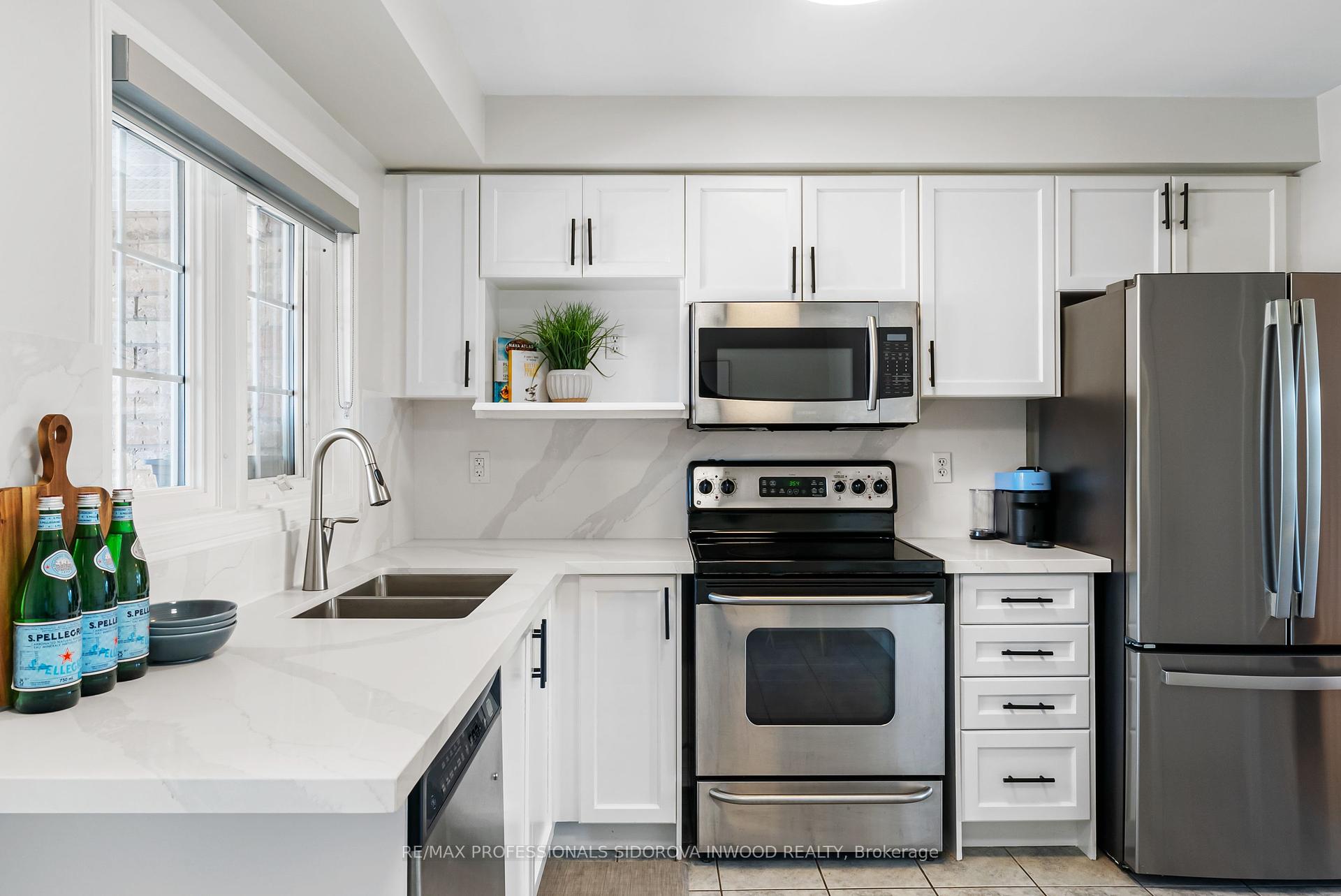3 Bedrooms Condo at 130 Brickworks, Toronto For sale