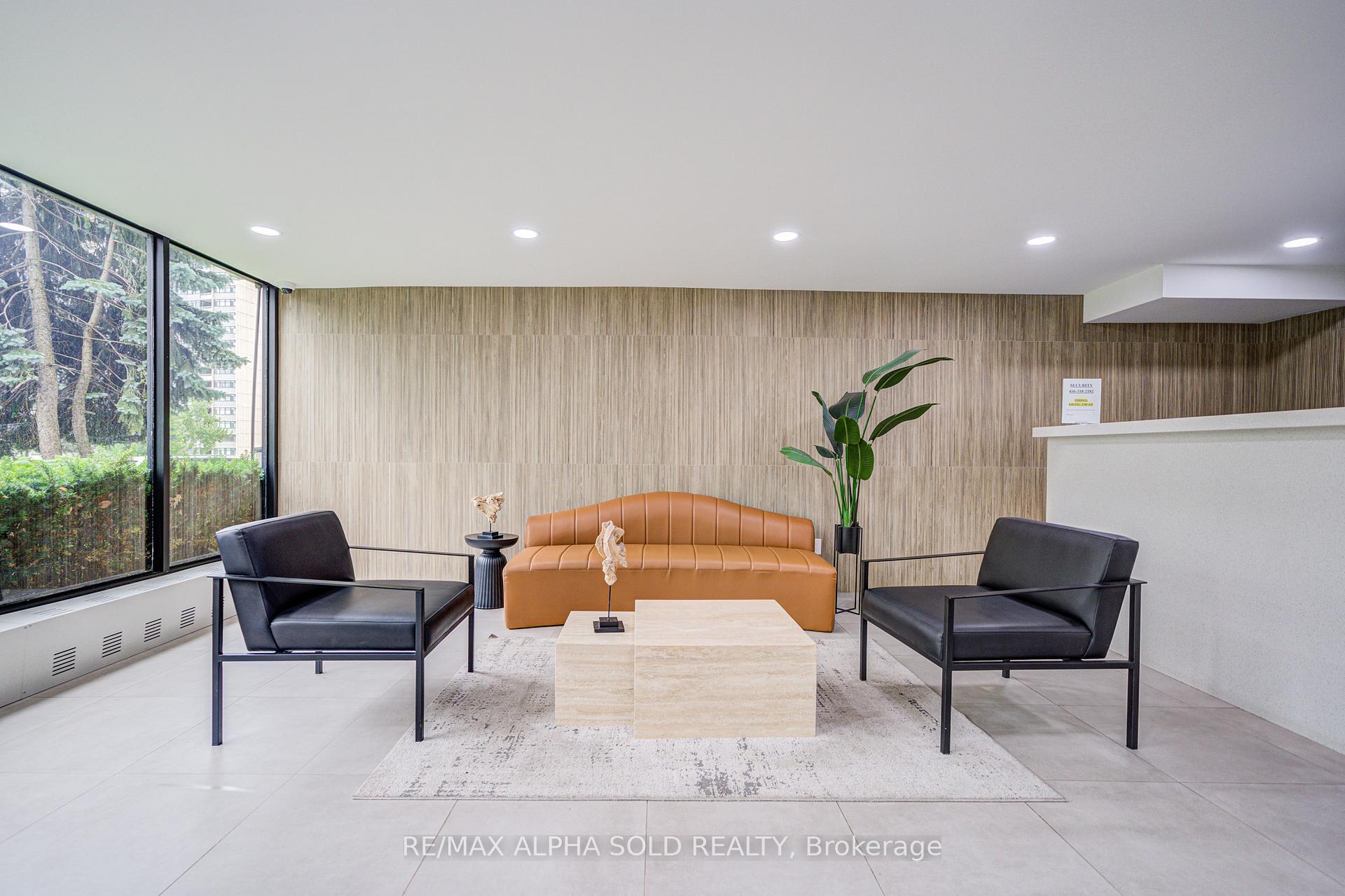 3 Bedrooms Condo at 100 Echo Point, Toronto For sale