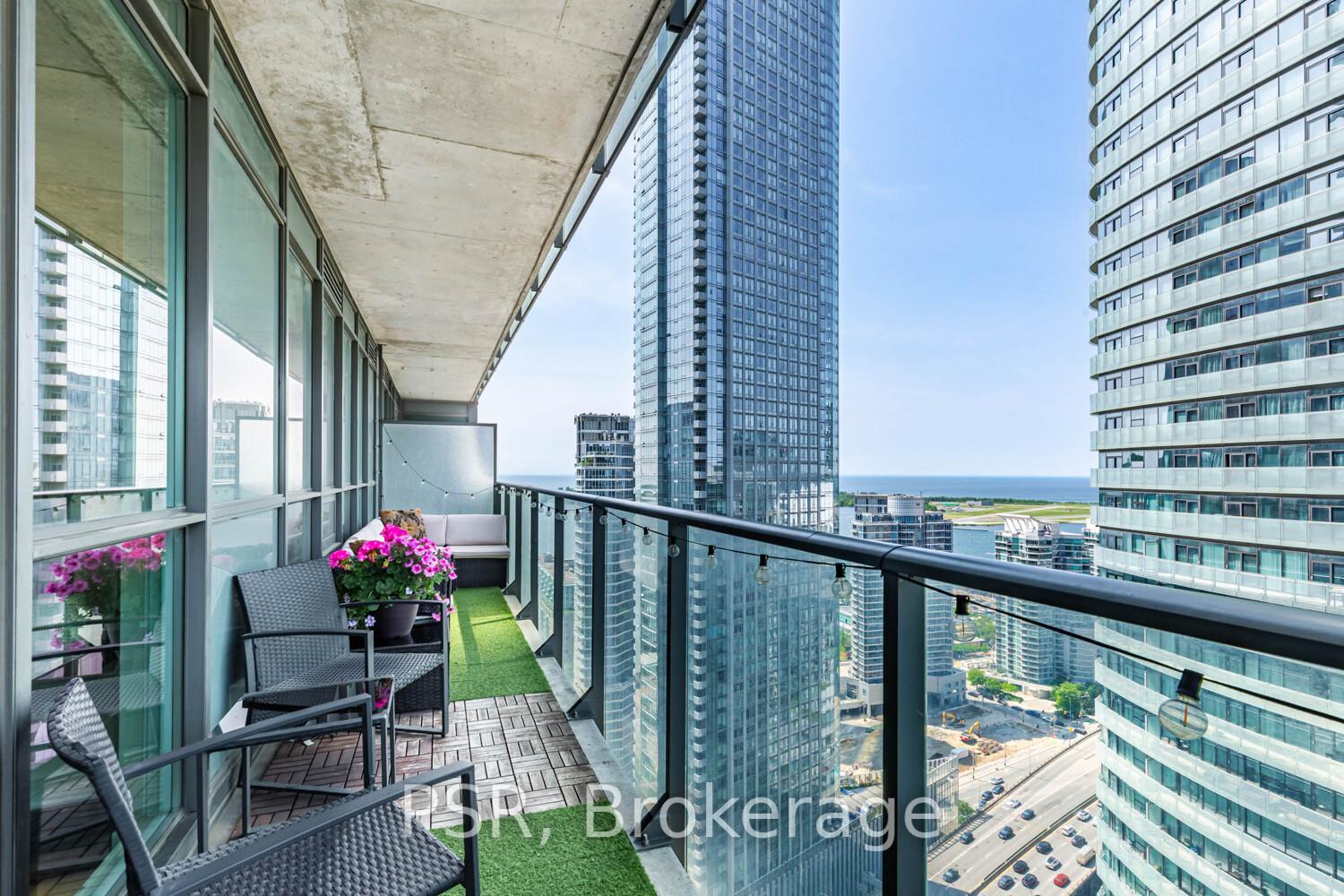 3 Bedrooms Condo at 55 Bremner, Toronto For sale