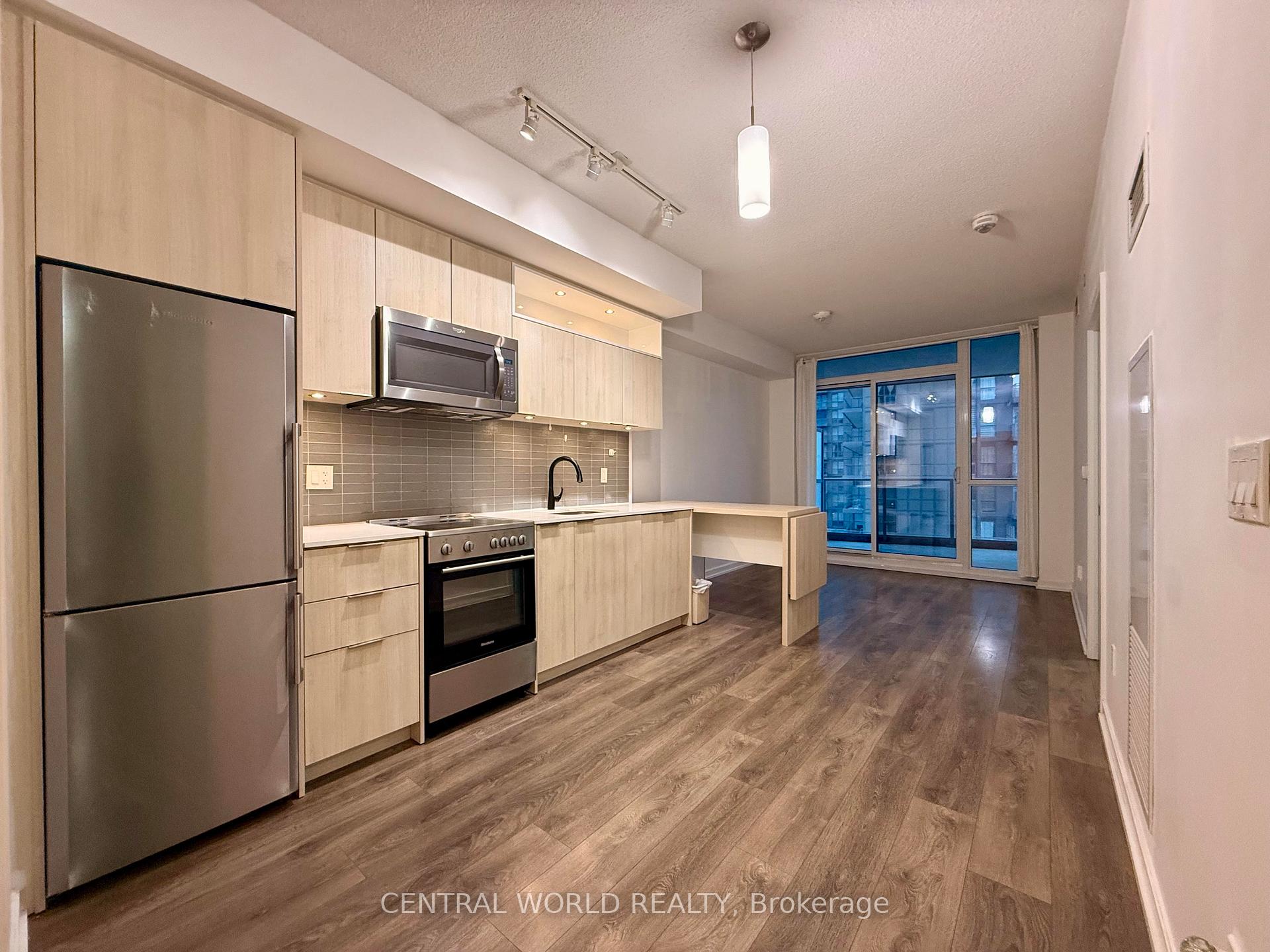2 Bedrooms Condo at 50 FOREST MANOR, Toronto For sale
