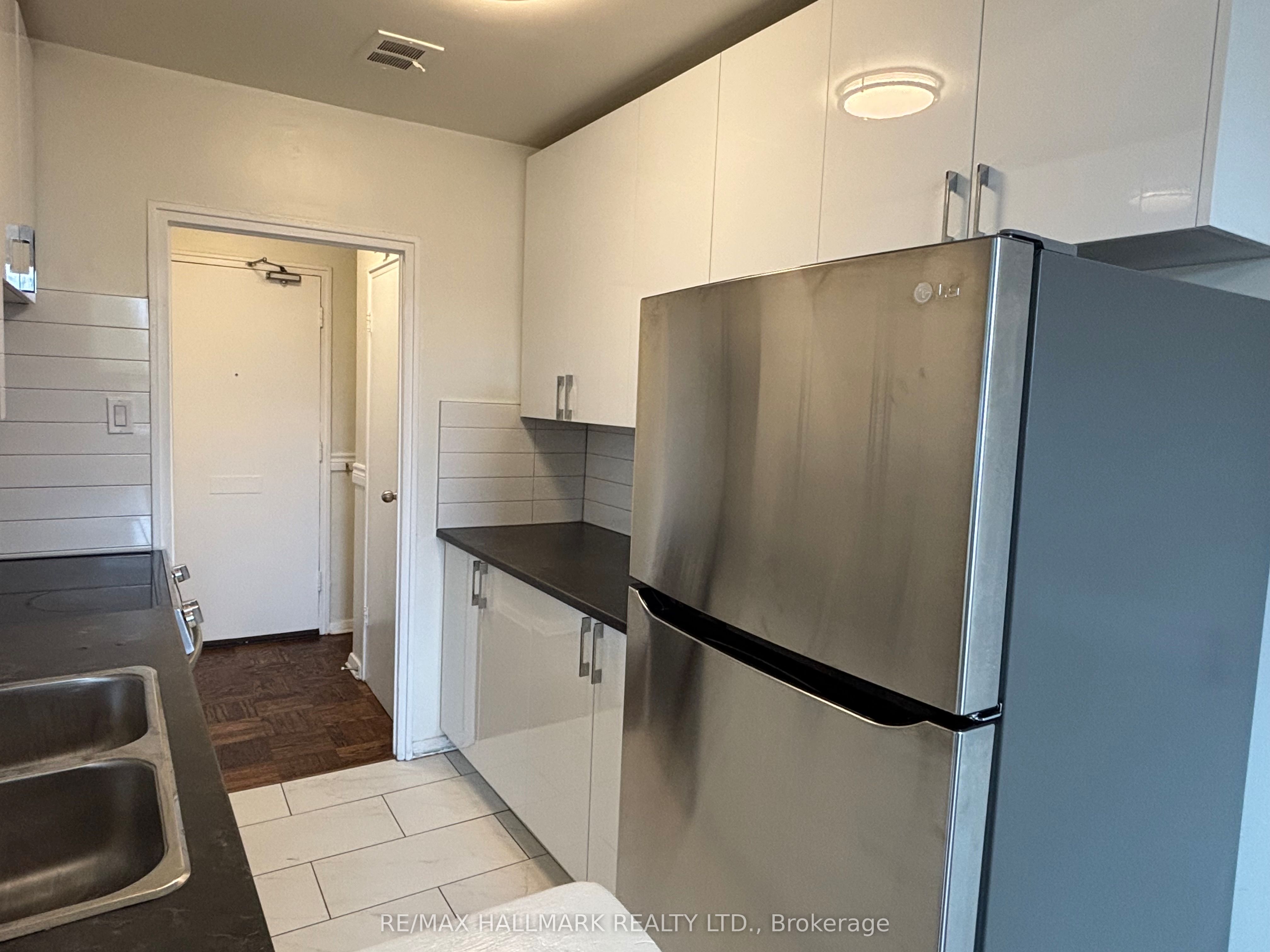2 Kinsdale Boulevard, #302