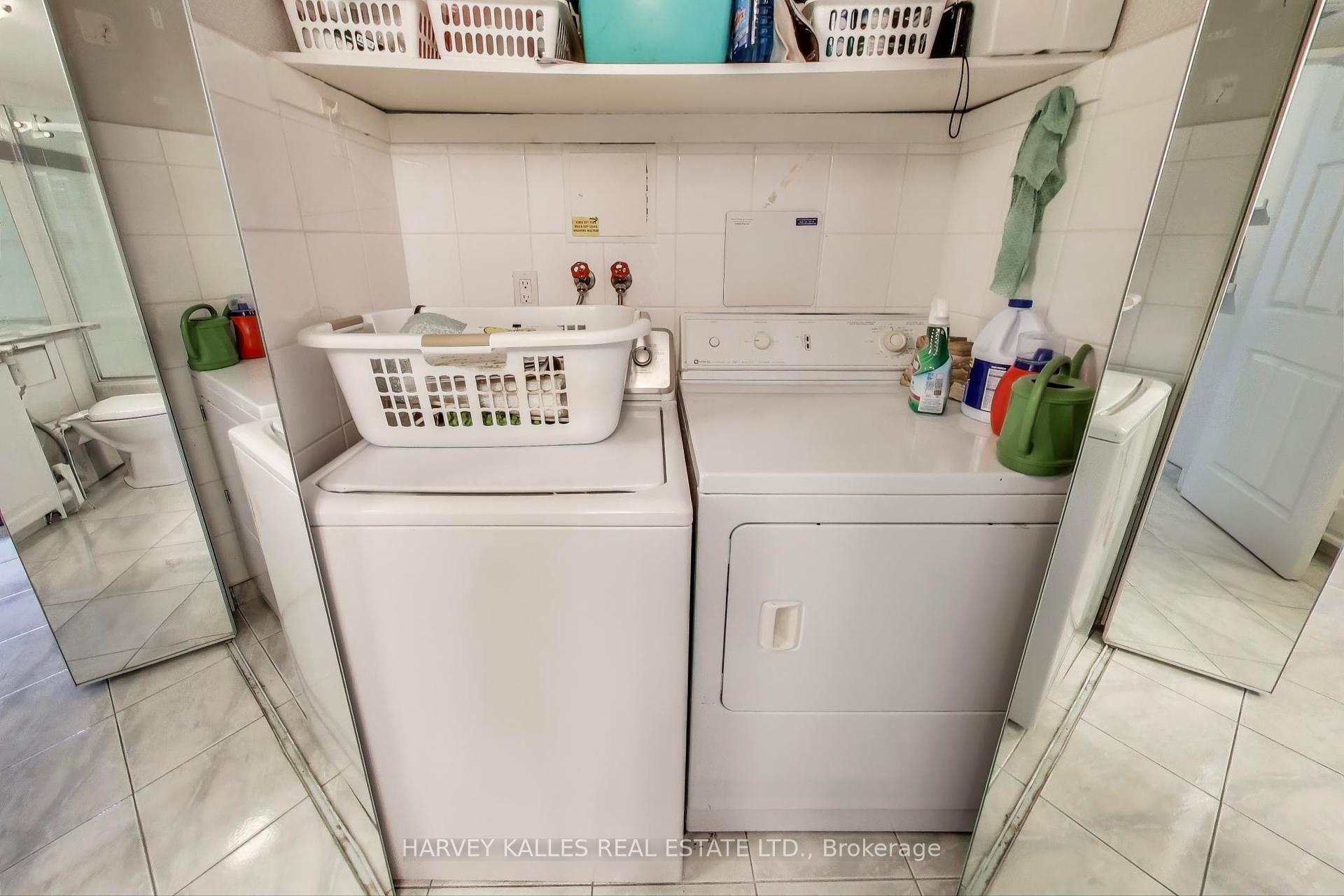 2 Bedrooms Condo at 33 Elmhurst, Toronto For sale