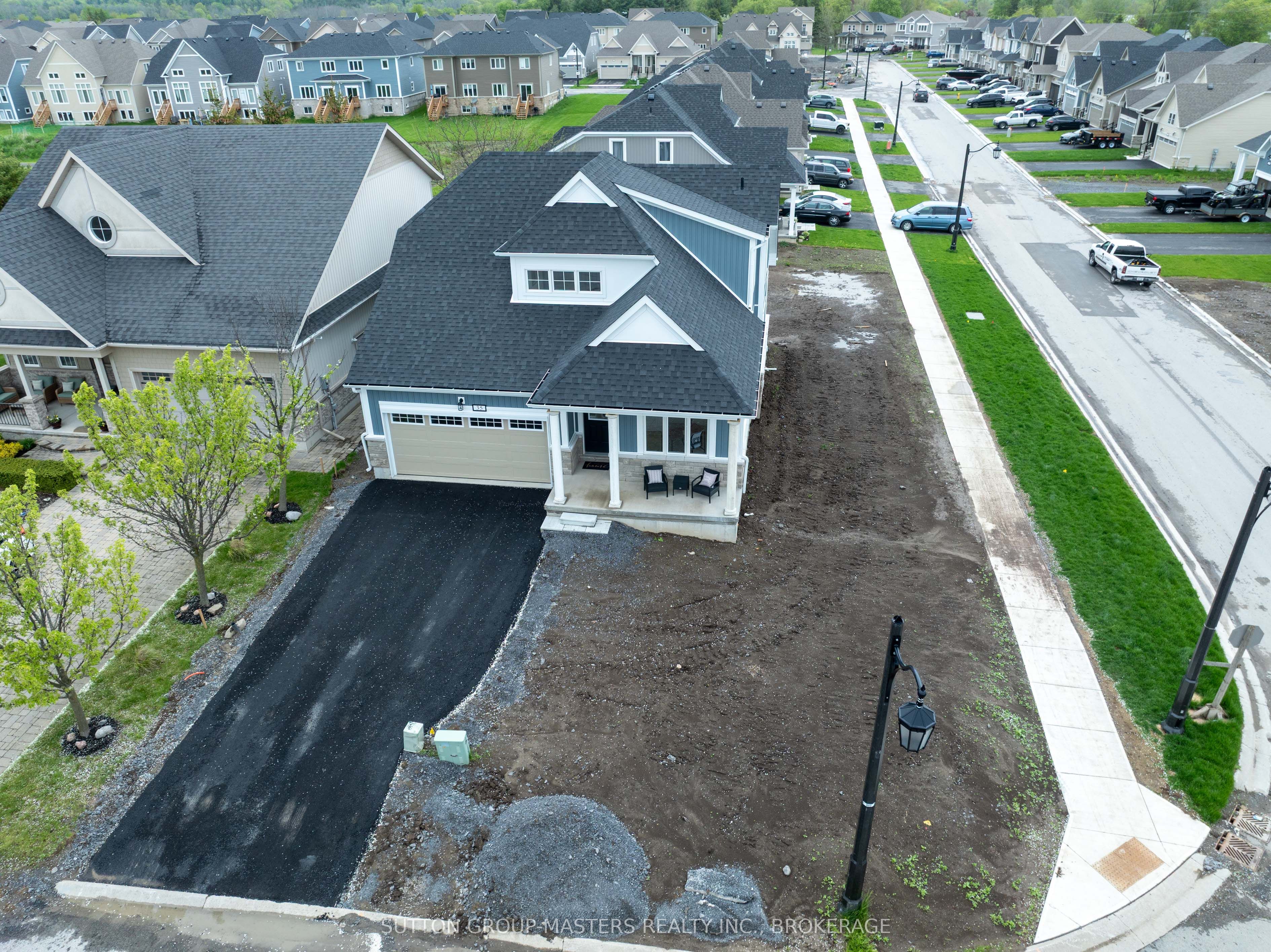 35 Country Club Drive, Loyalist, ON K0H 1G0