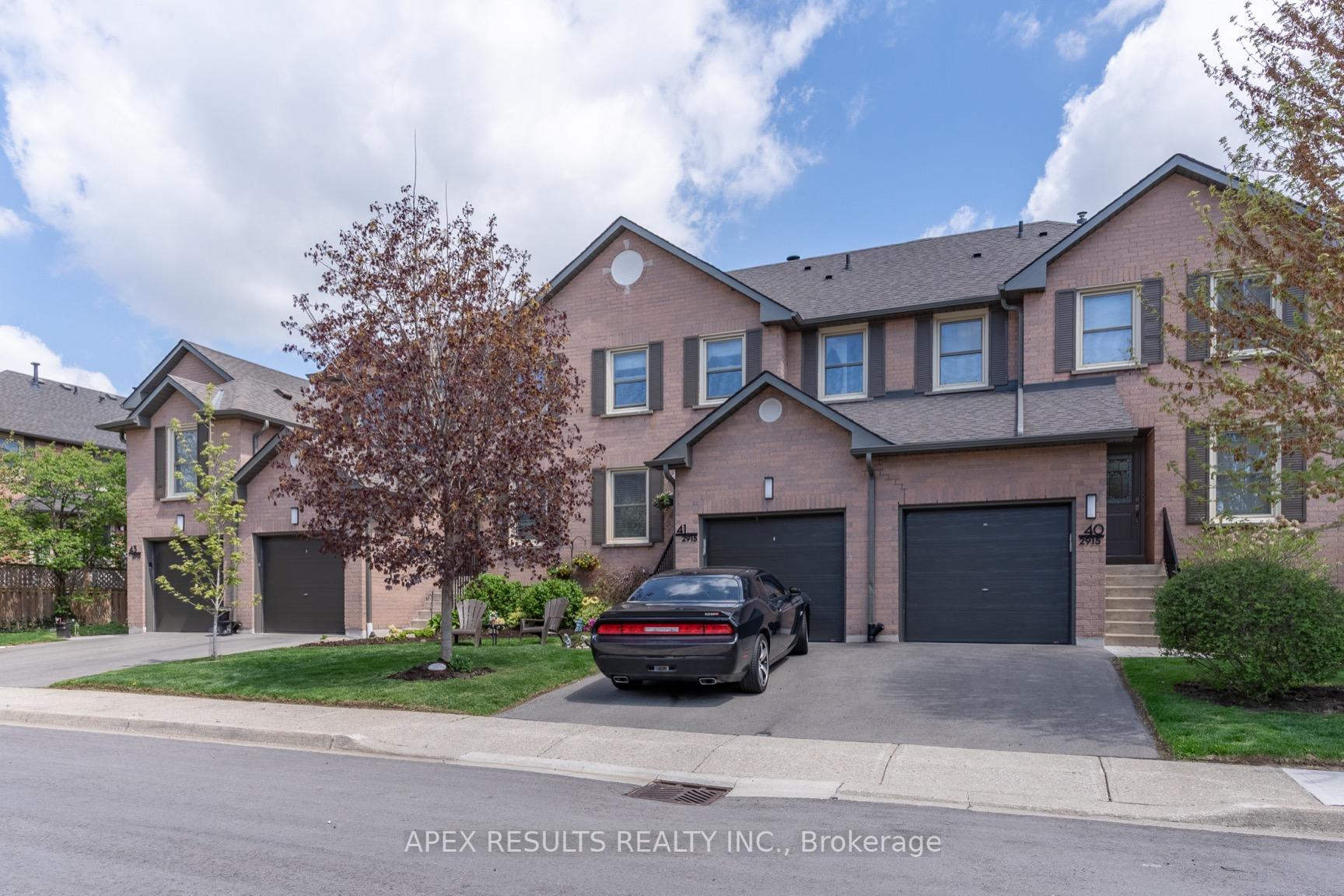 4 Bedrooms Condo at 2915 Headon Forest, Burlington For sale