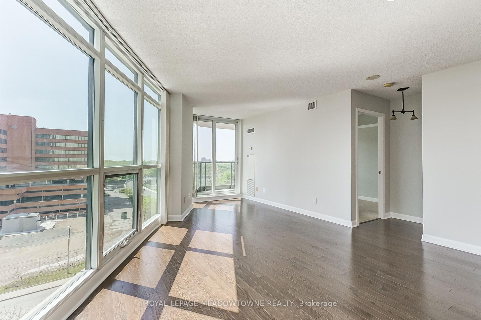 2 Bedrooms Condo at 225 Sherway Gardens, Toronto For sale