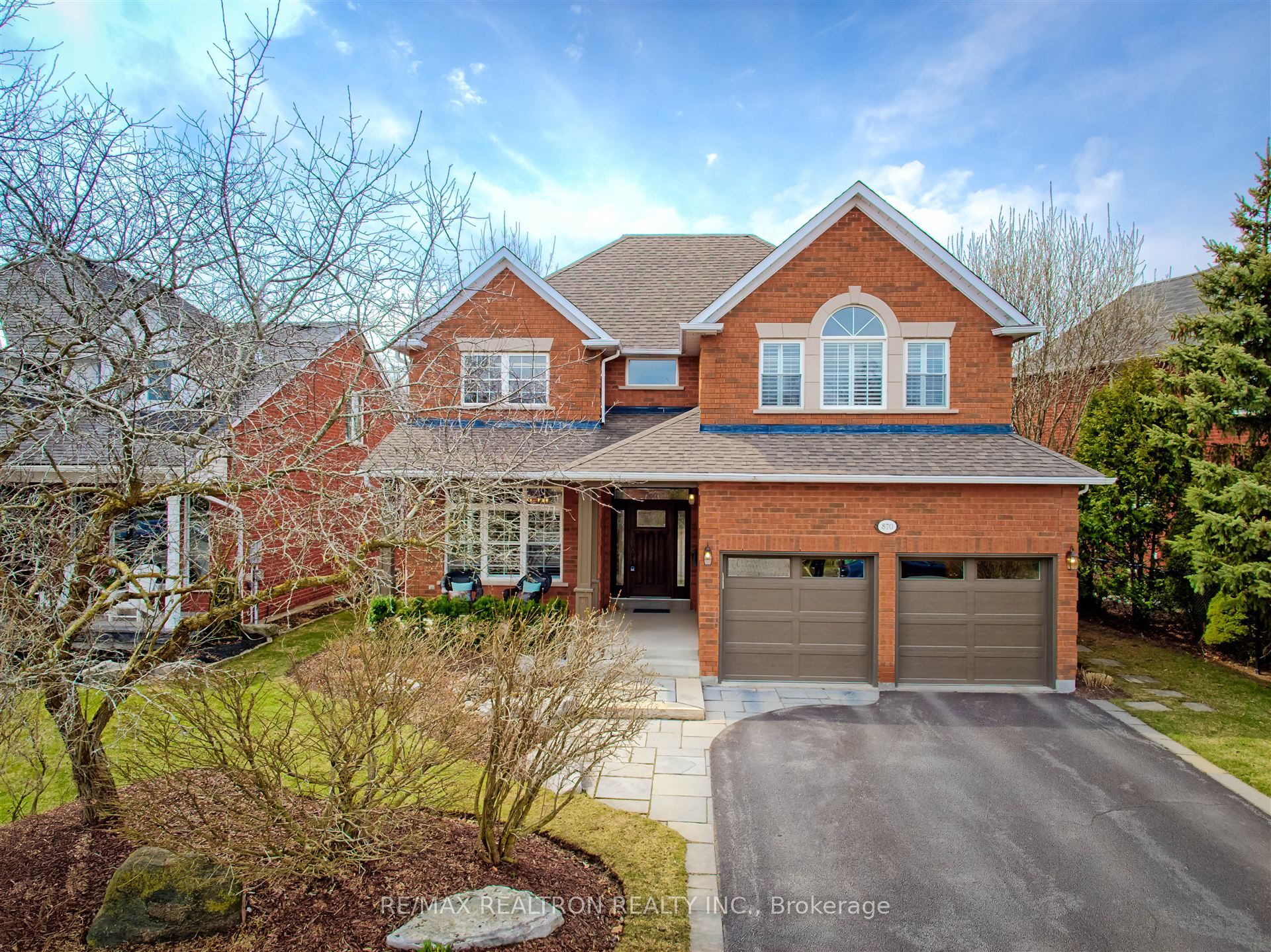 870 Shadrach Drive, Newmarket, ON L3X 2H3