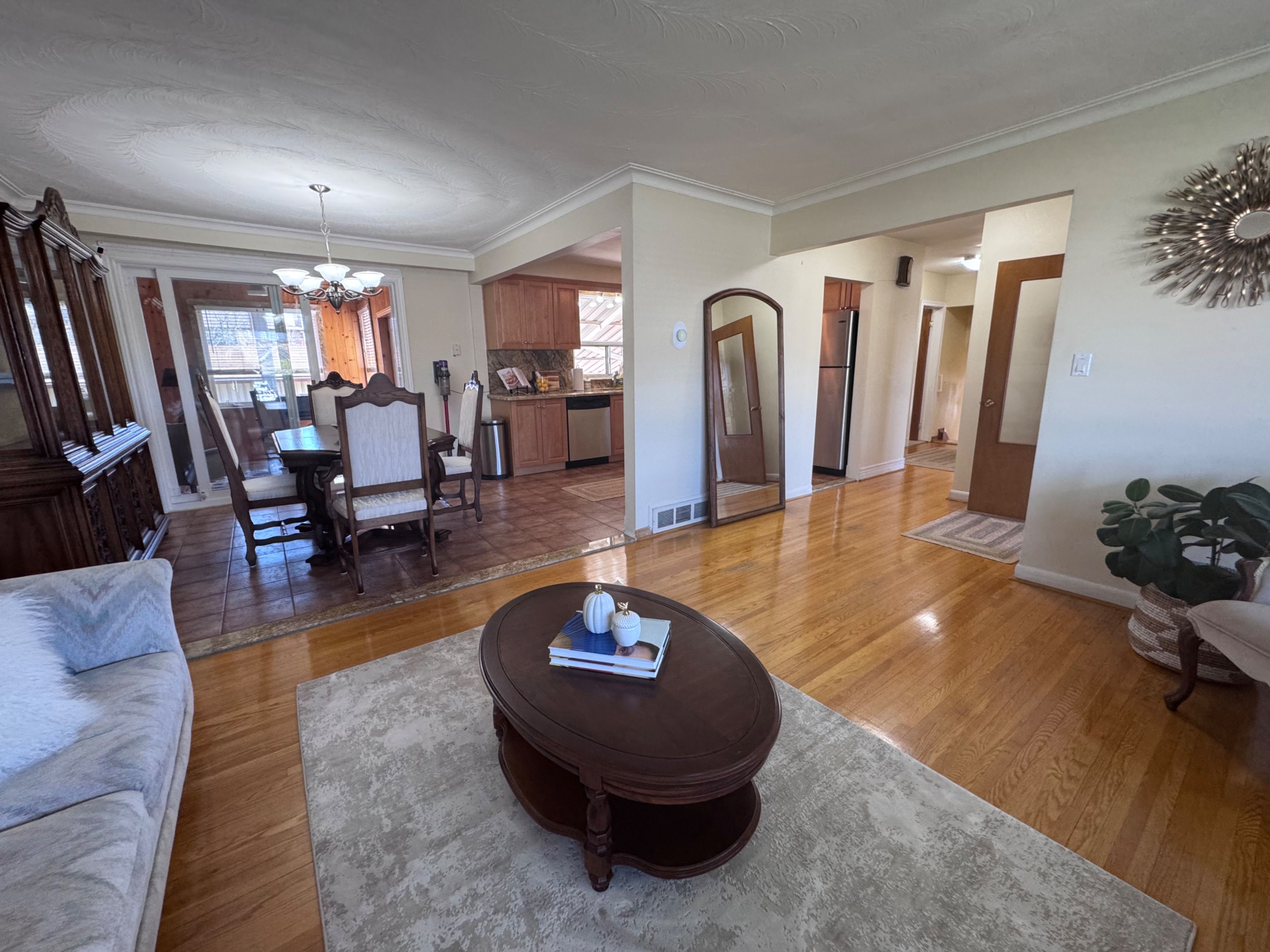 1 Creston Road