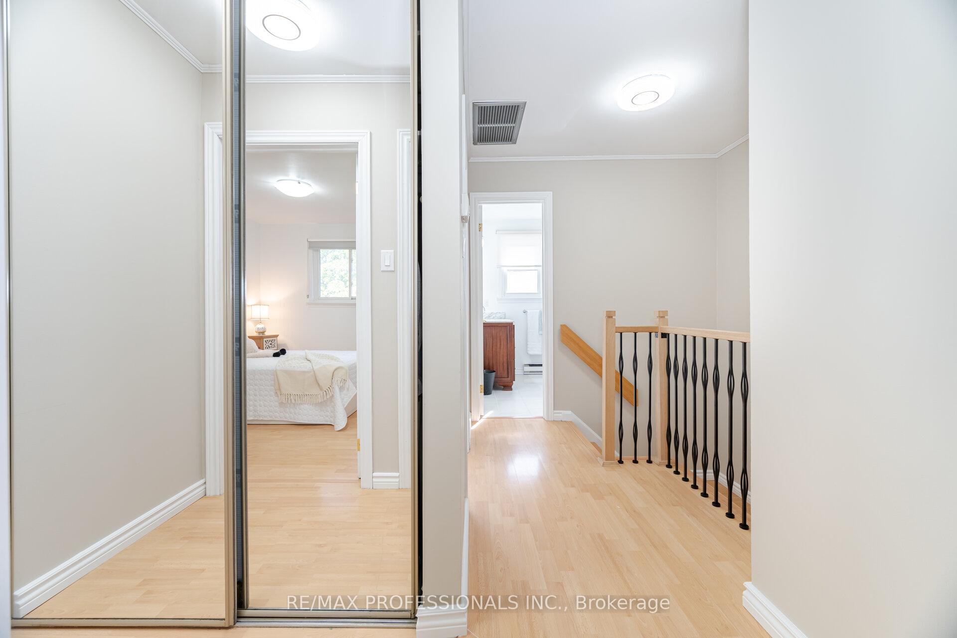 3 Bedrooms Condo at 582 Renforth, Toronto For sale