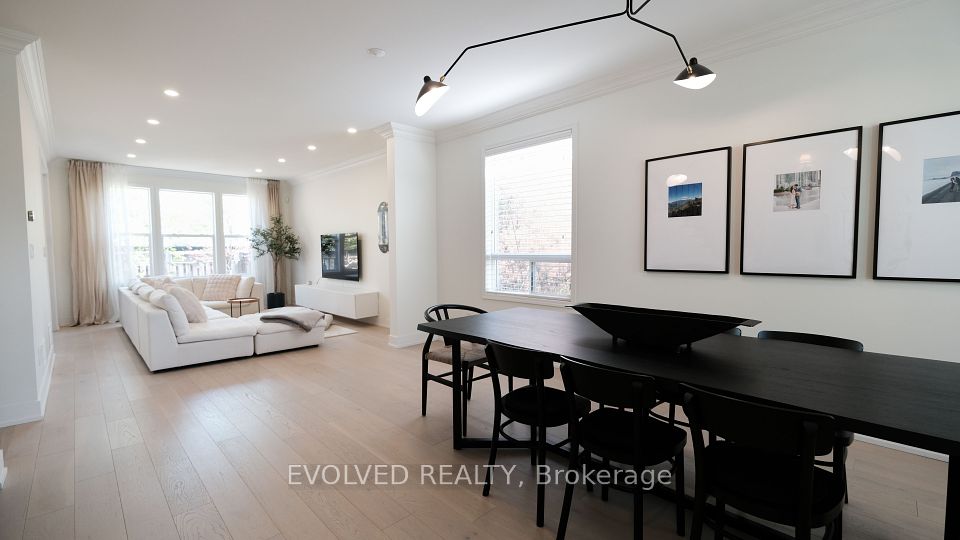 929 Trudeau