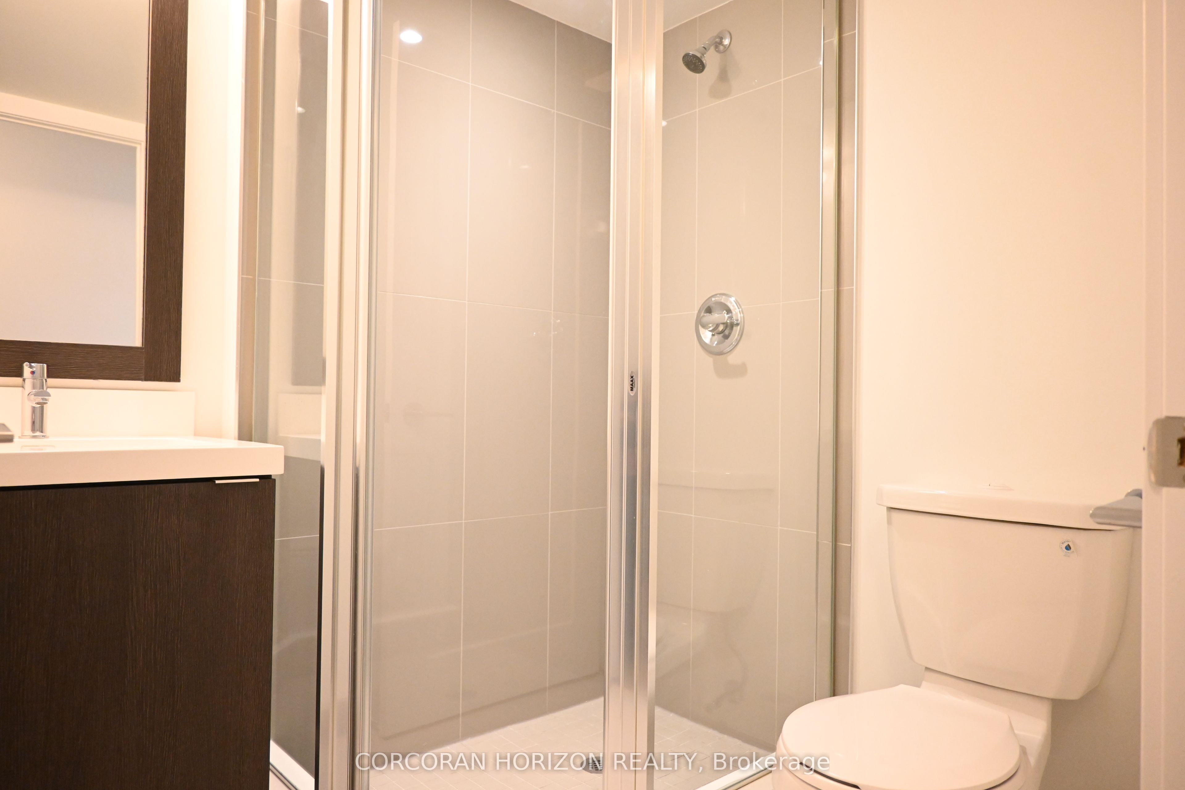 7 Mabelle Avenue, #404