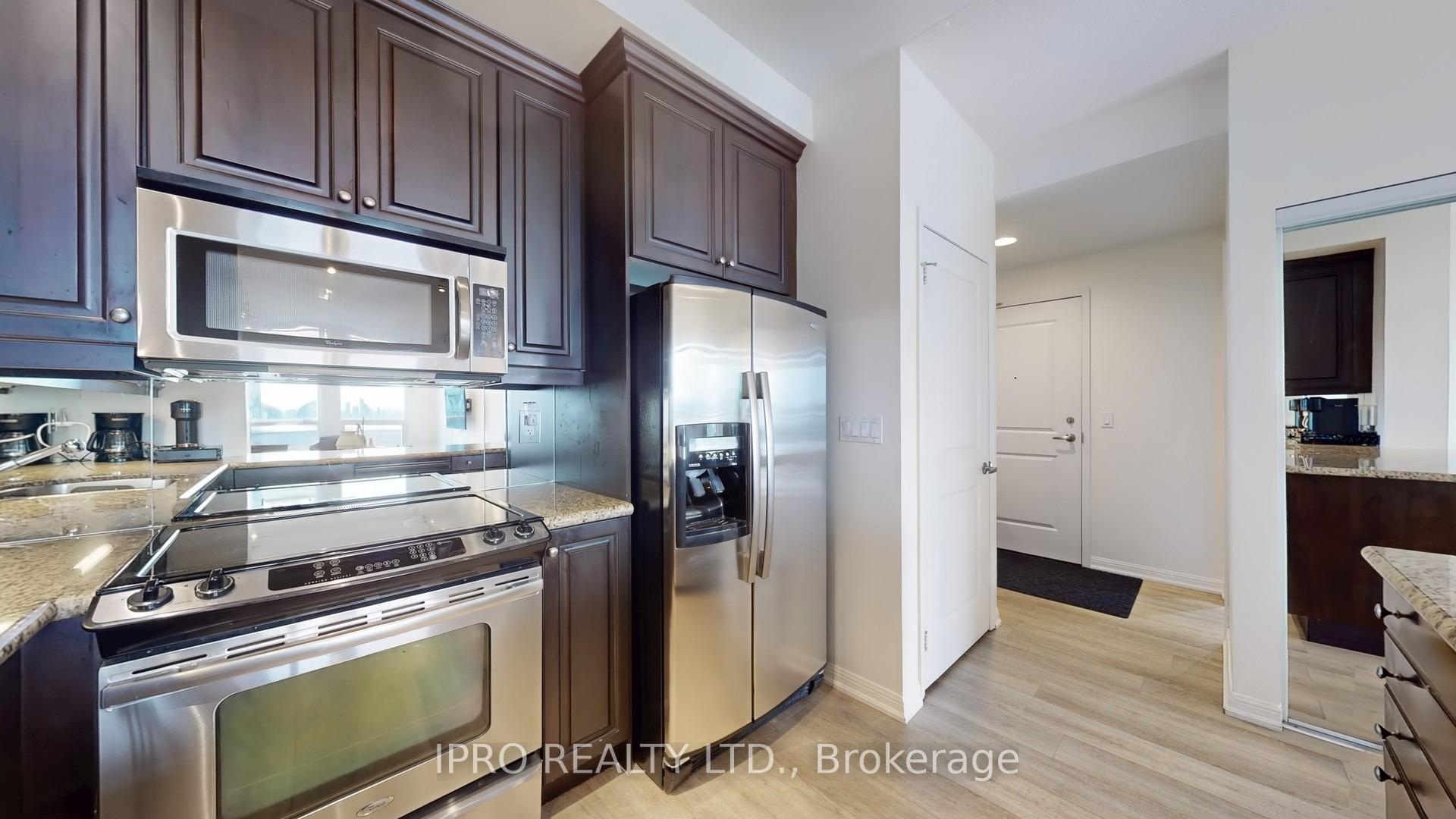2 Bedrooms Condo at 628 Fleet, Toronto For sale